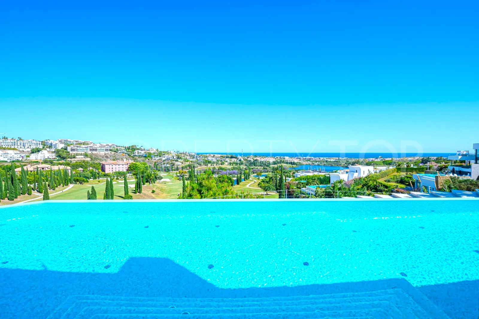 Villa for sale in Los Flamingos with 6 bedrooms