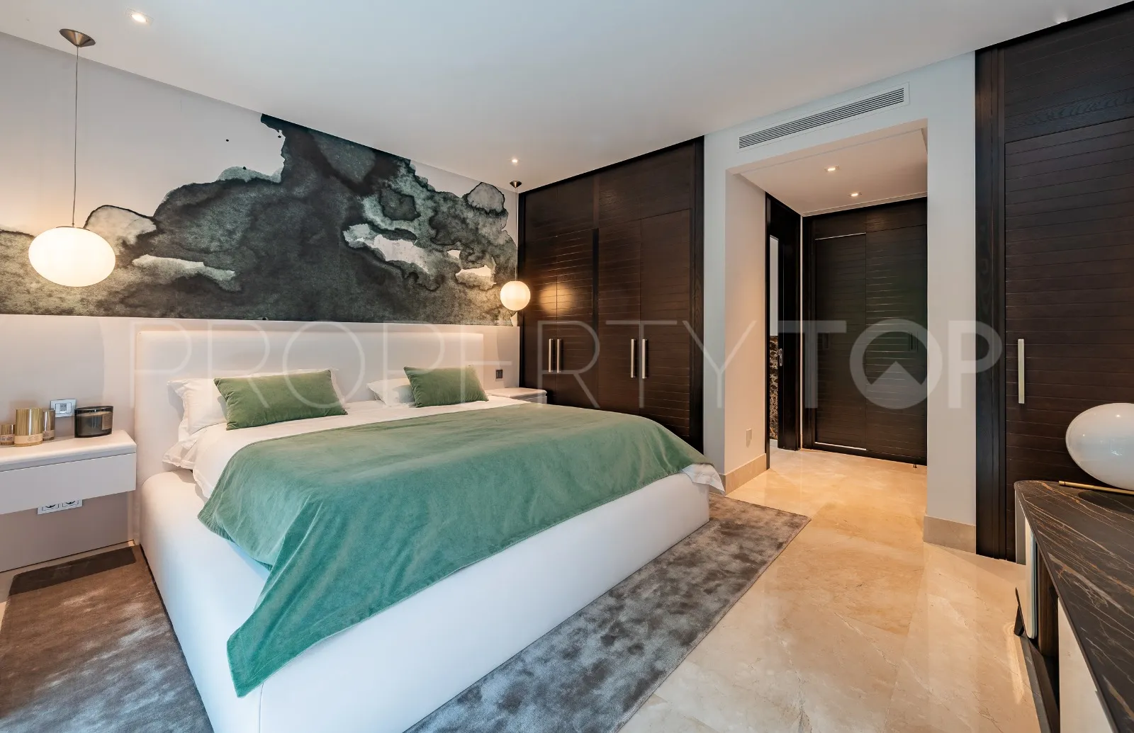 Villa for sale in Los Flamingos with 6 bedrooms