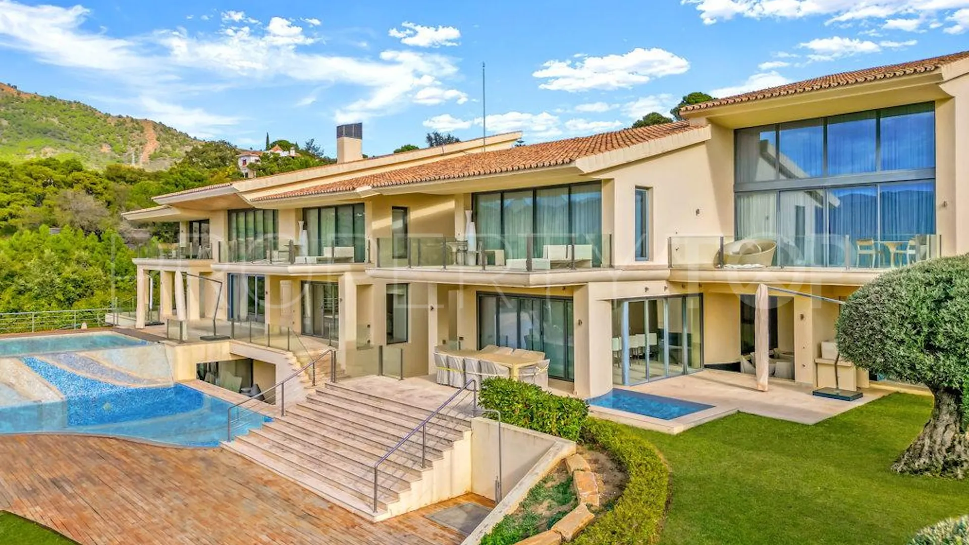 For sale La Zagaleta 9 bedrooms villa