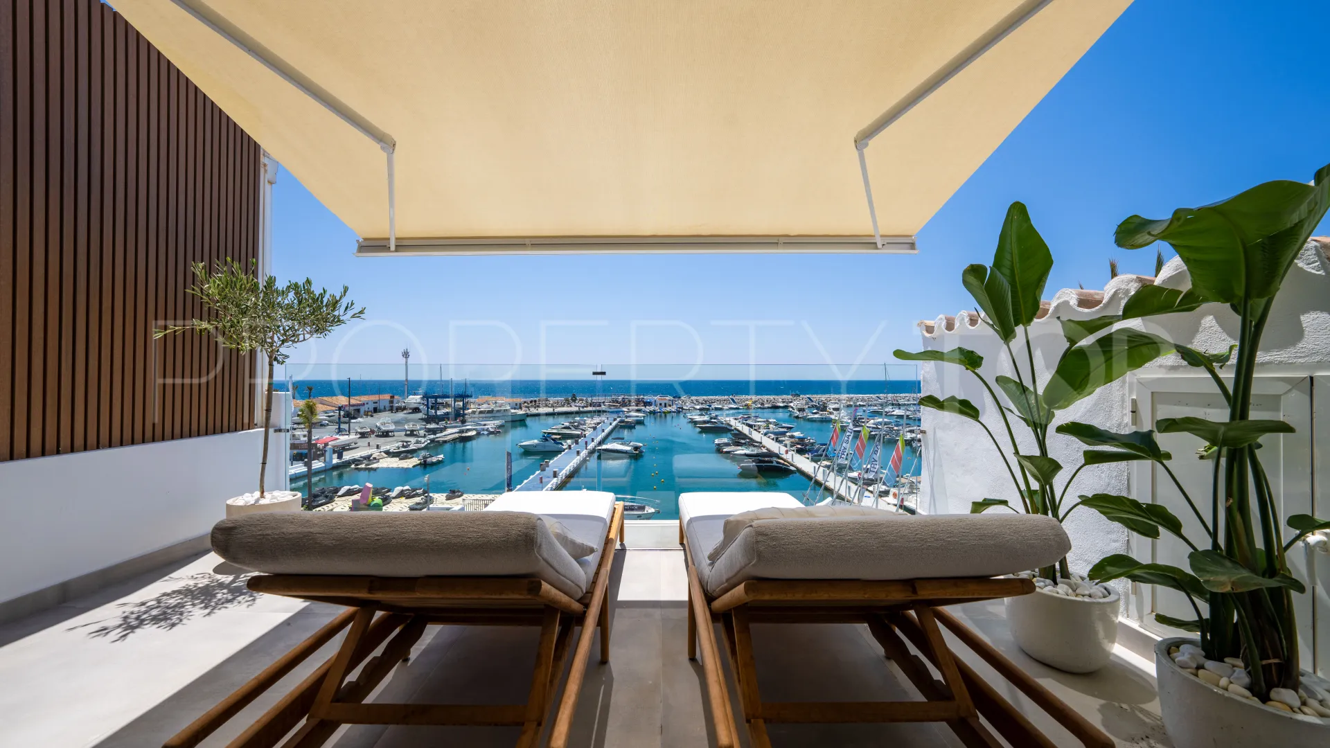 Se vende duplex de 4 dormitorios en Marbella - Puerto Banus