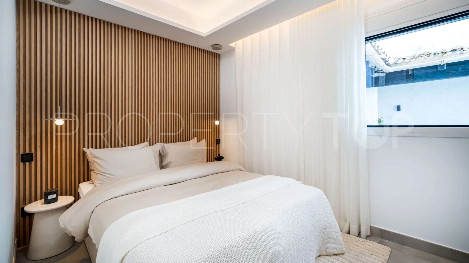 Se vende duplex de 4 dormitorios en Marbella - Puerto Banus