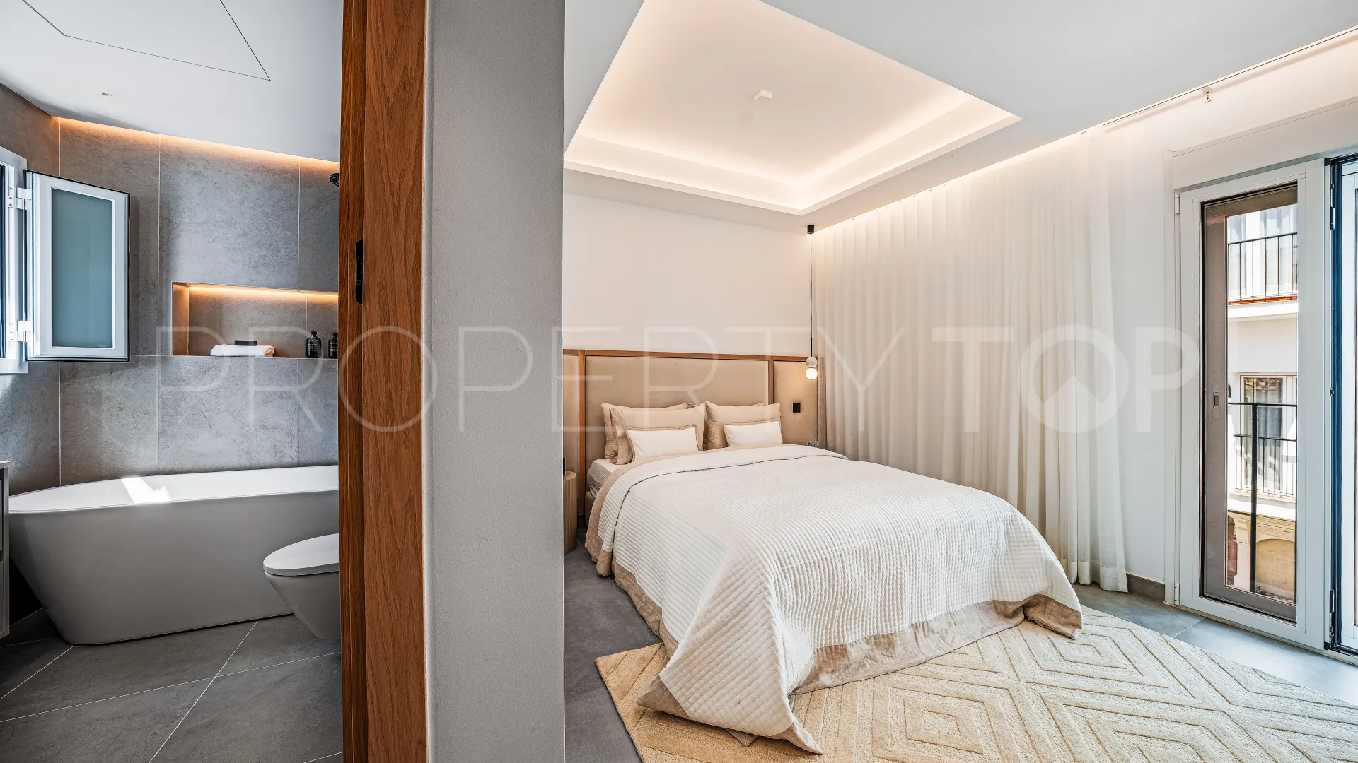 Se vende duplex de 4 dormitorios en Marbella - Puerto Banus