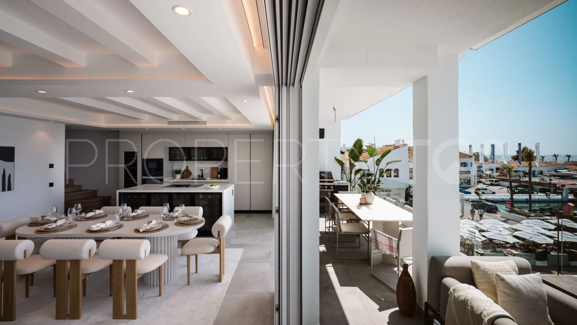 Se vende duplex de 4 dormitorios en Marbella - Puerto Banus