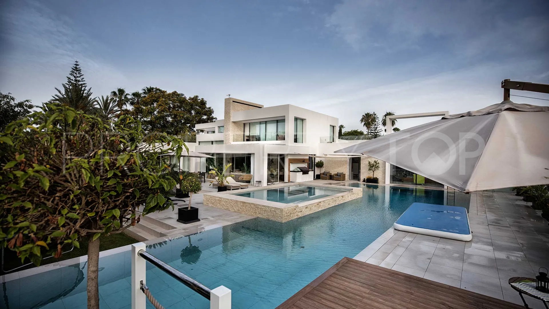 Villa a la venta en El Paraiso