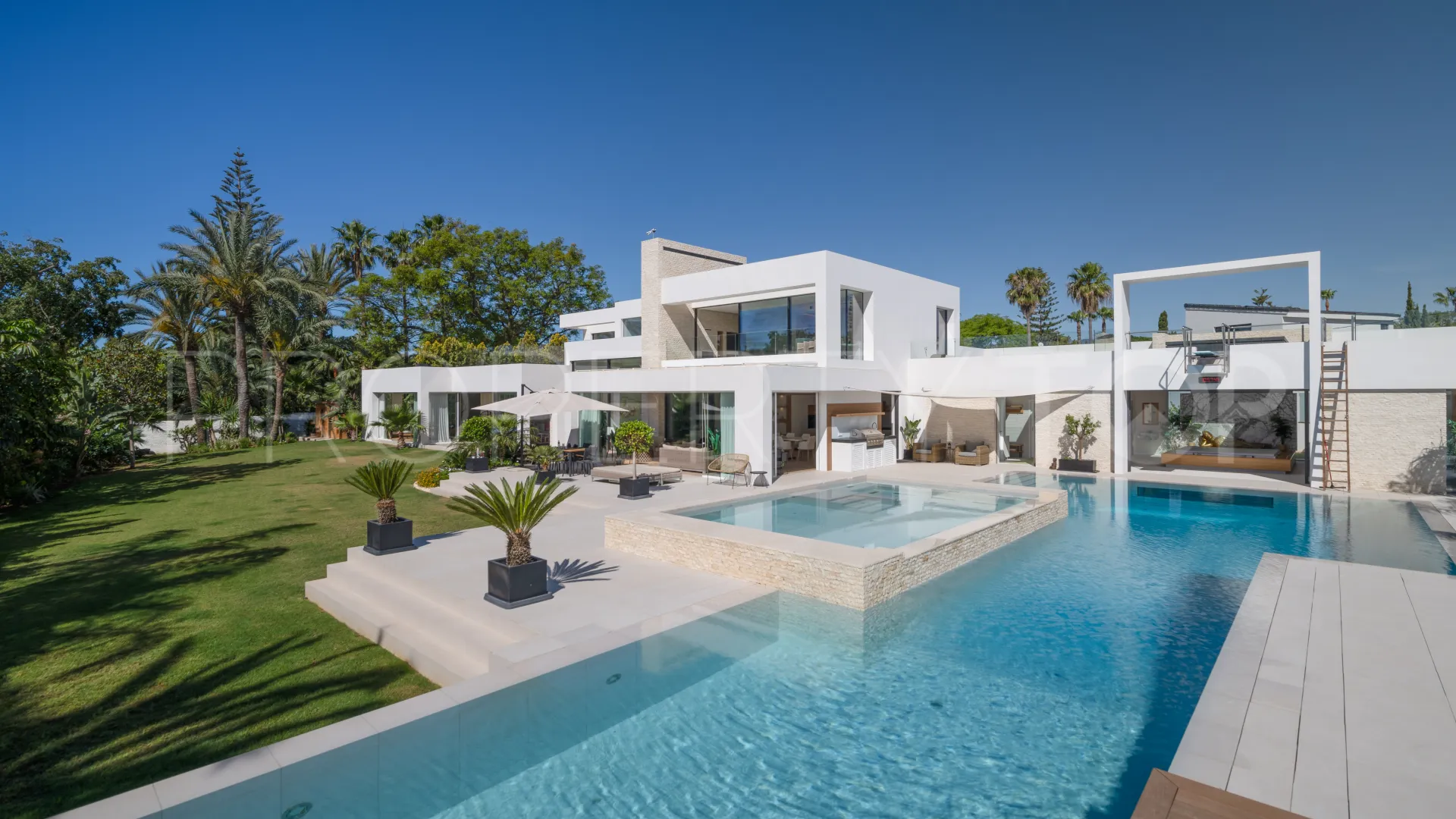 Villa a la venta en El Paraiso