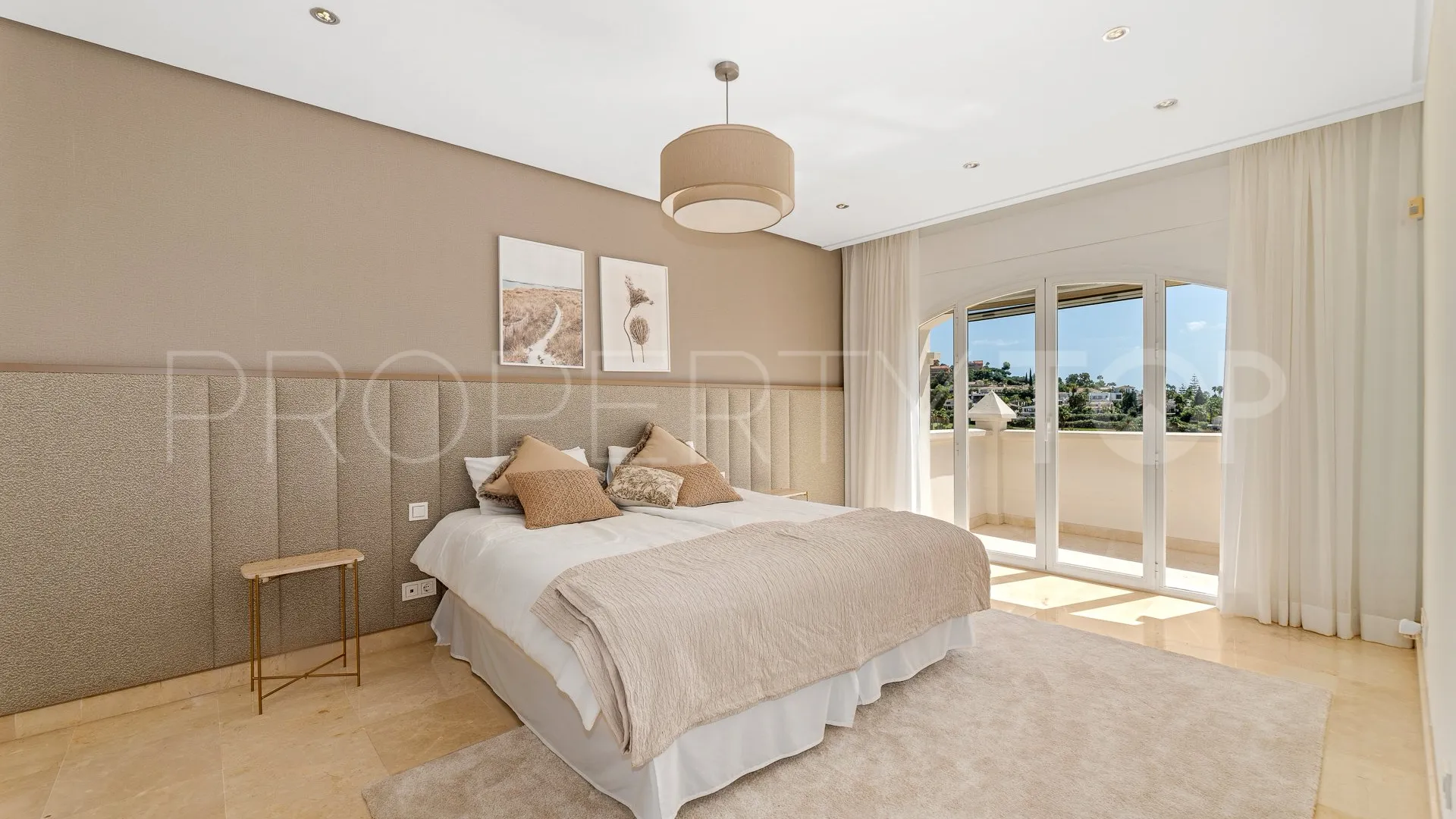 Villa en venta en Los Naranjos Golf