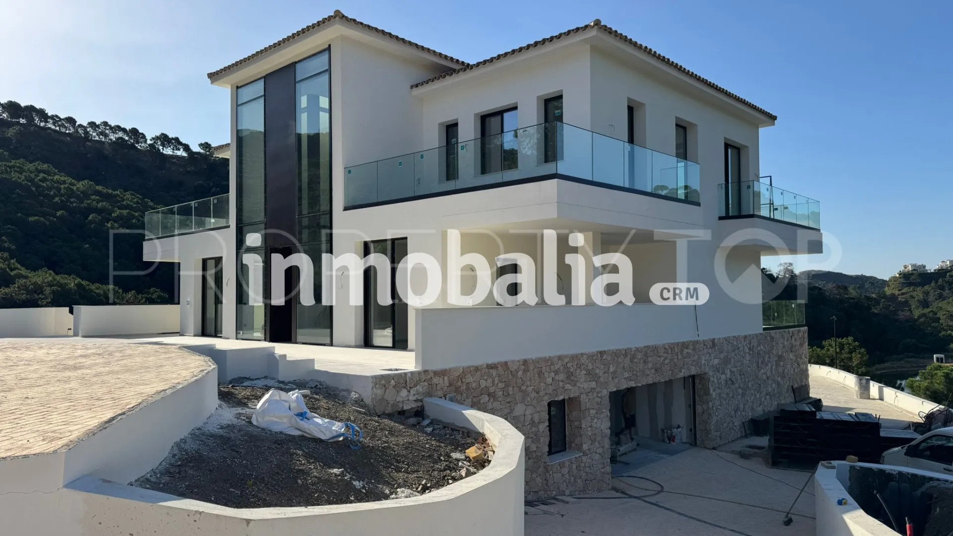 Monte Mayor villa for sale