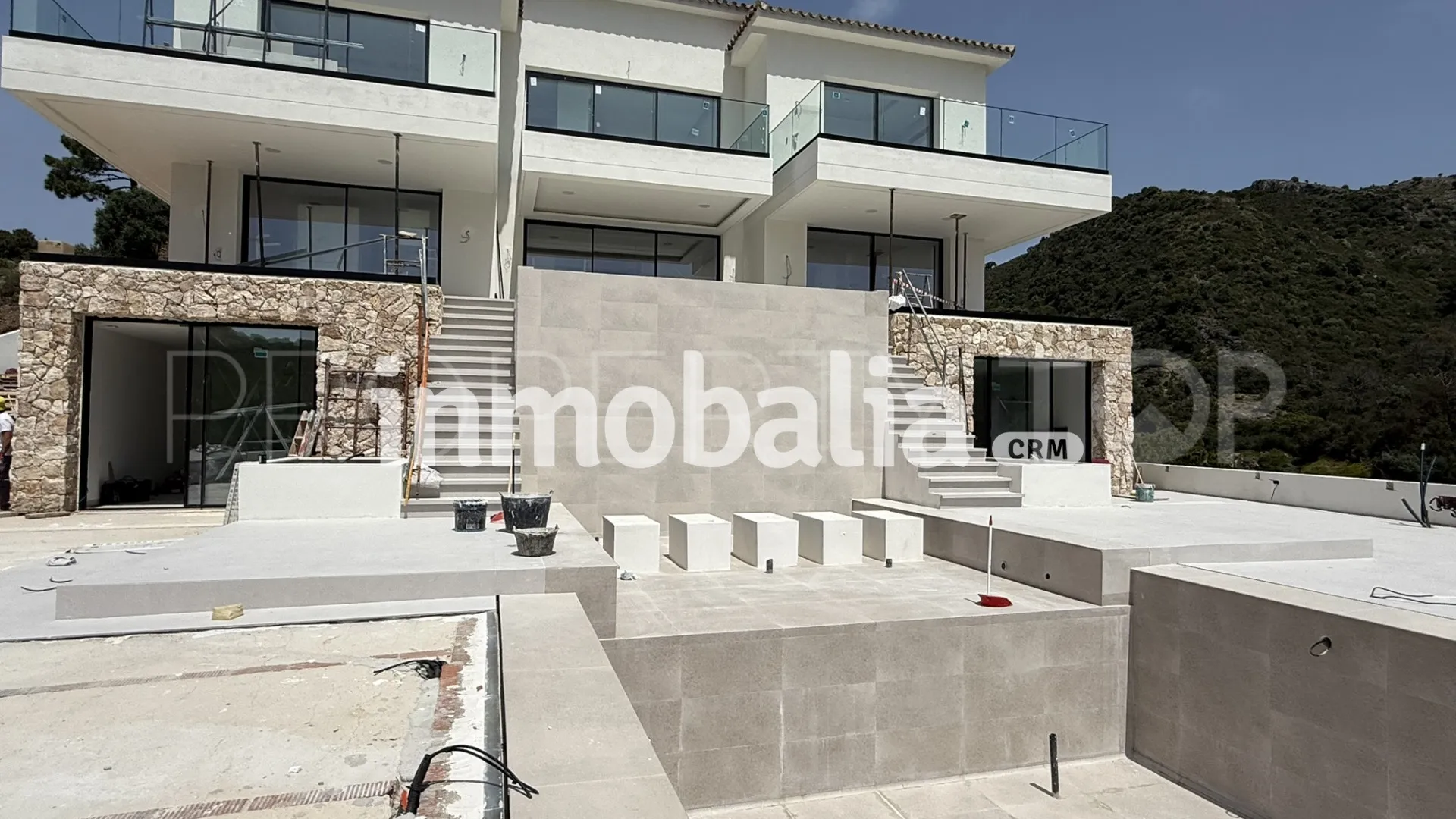 Monte Mayor villa for sale