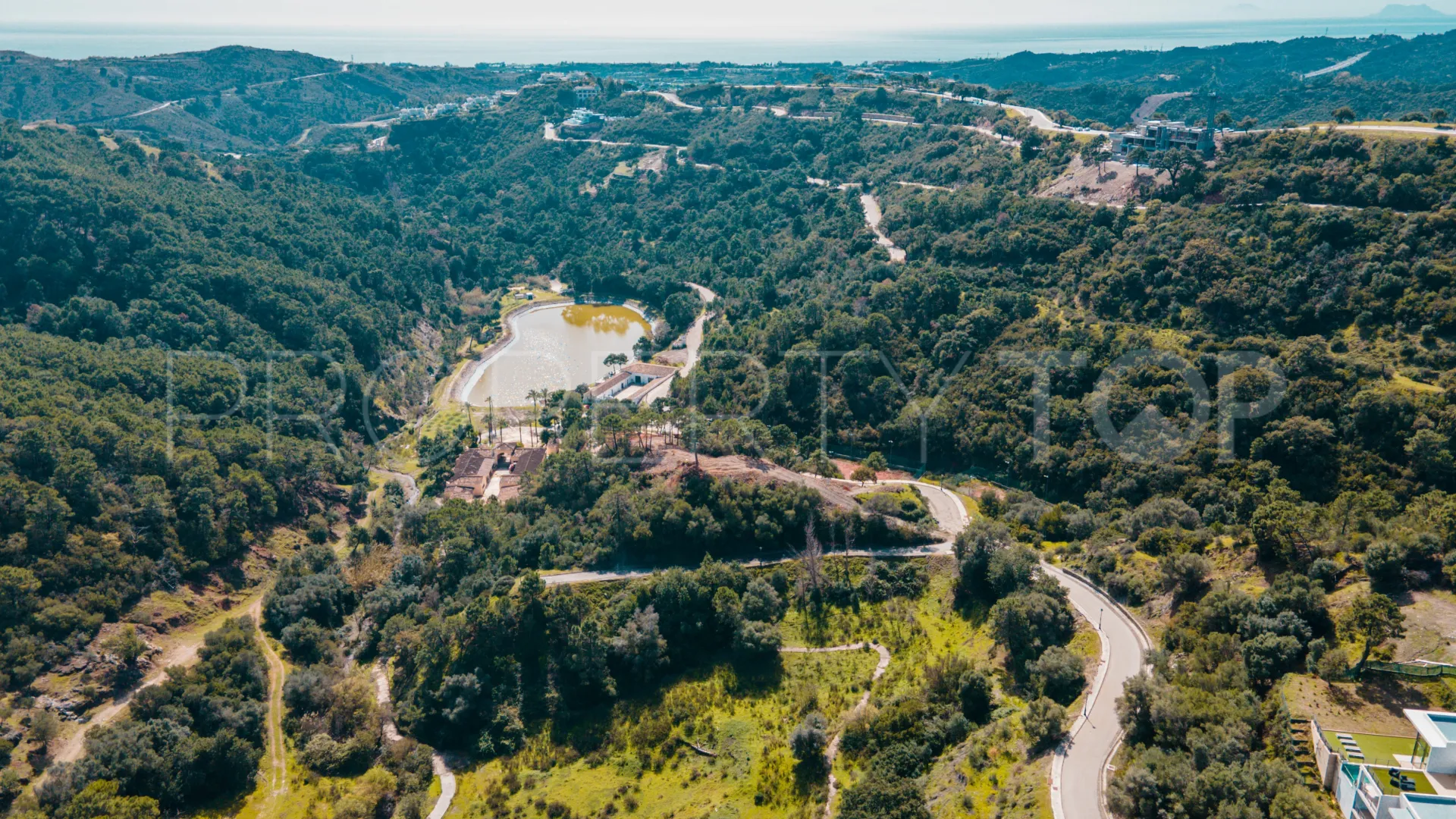 Monte Mayor villa for sale