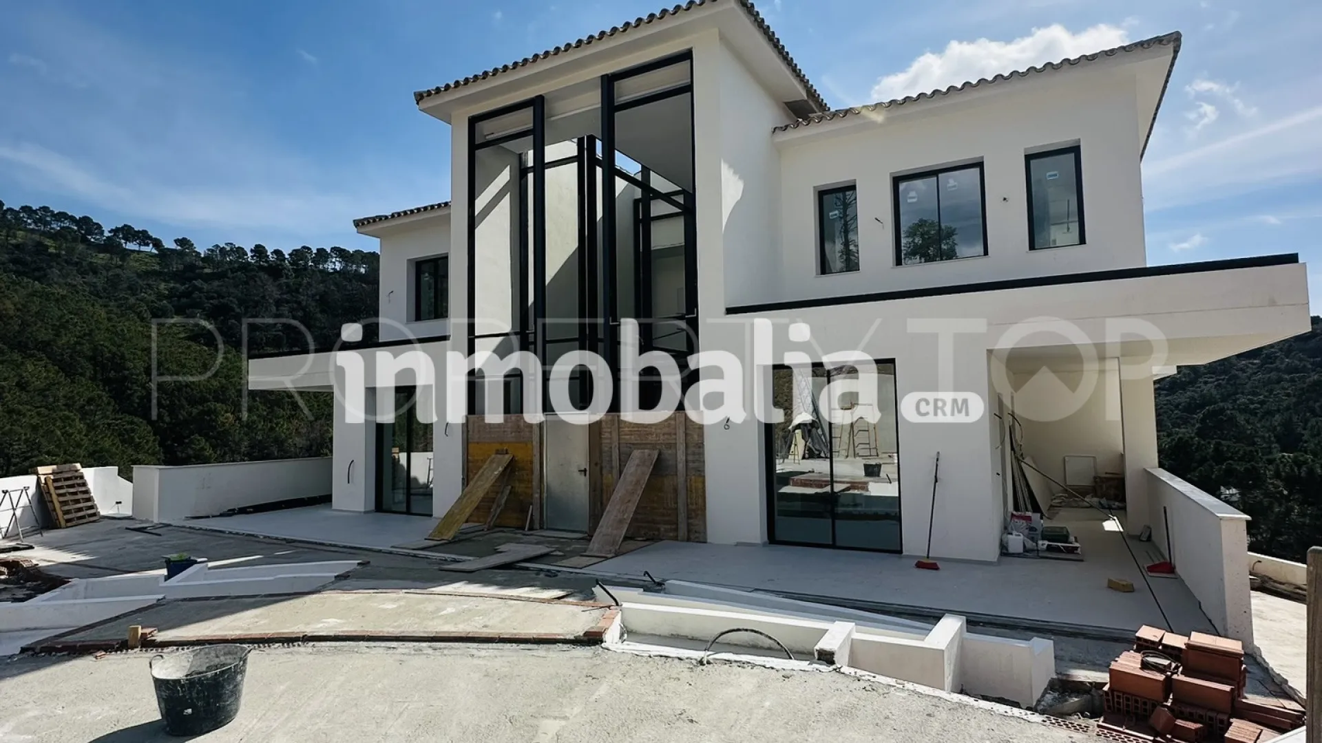 Monte Mayor villa for sale