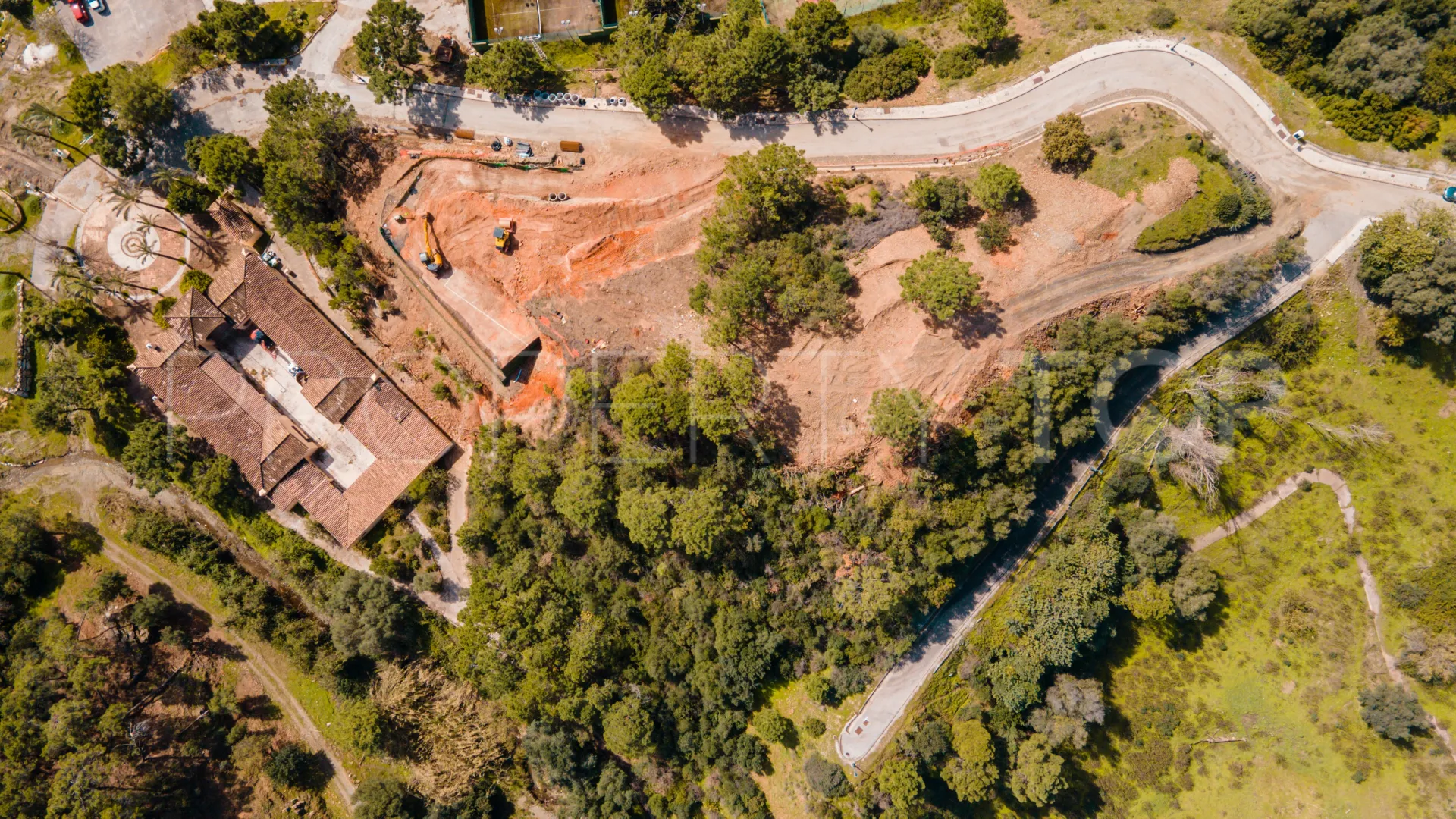 Monte Mayor villa for sale