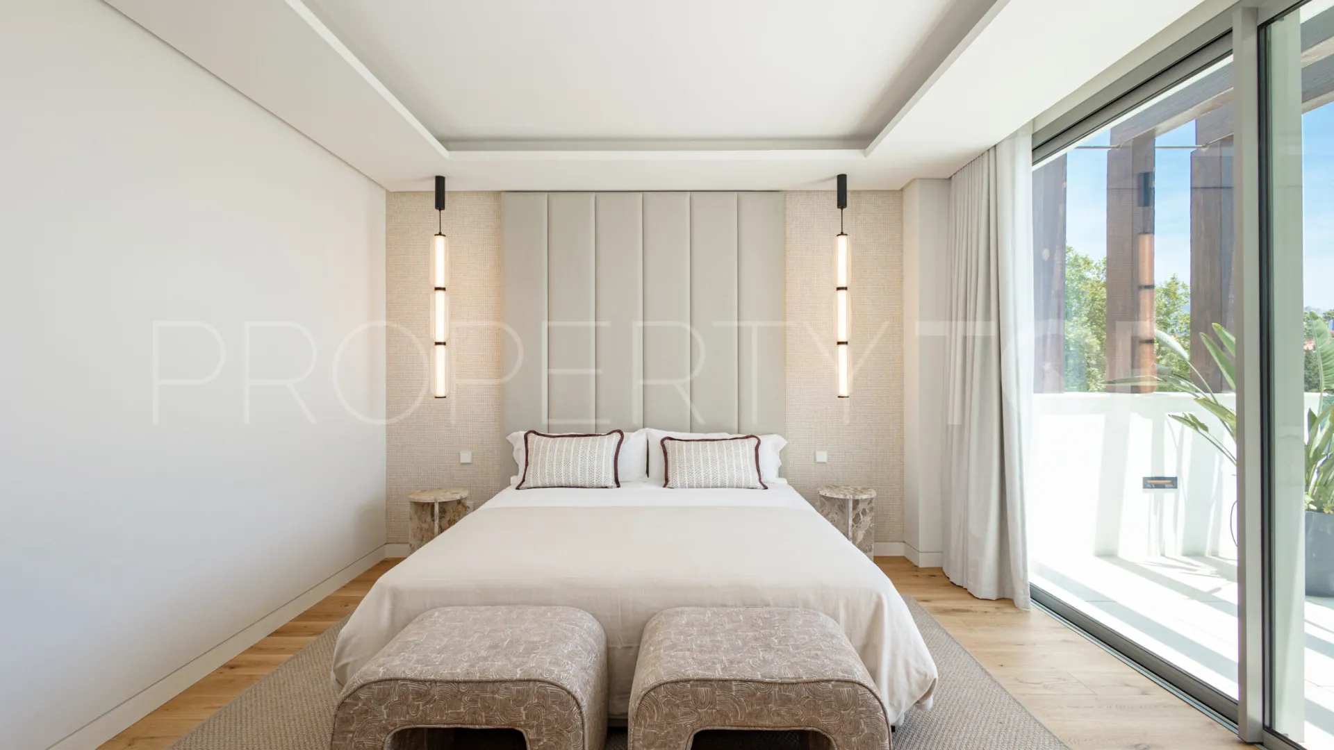 Atico duplex en venta con 4 dormitorios en Marbella Golden Mile