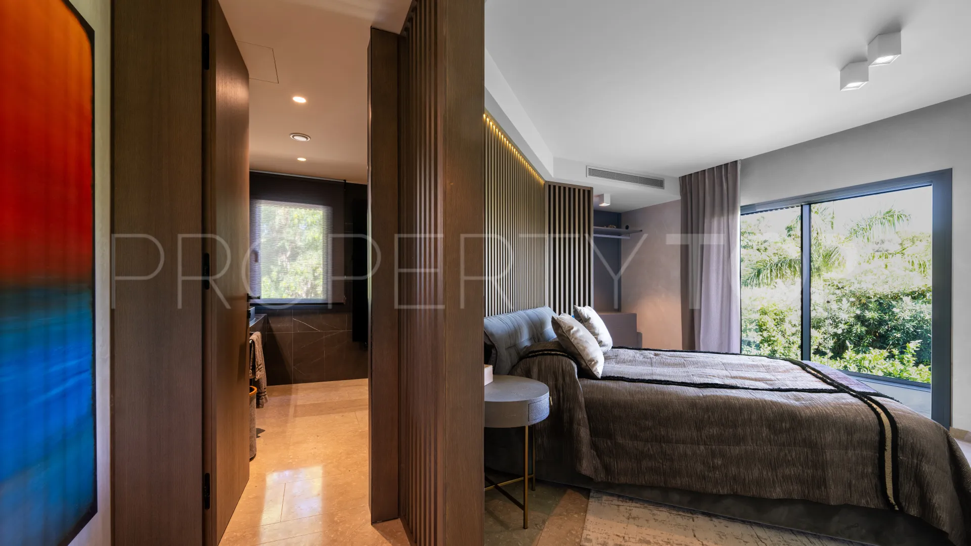 Villa de 5 dormitorios en venta en Guadalmina Baja