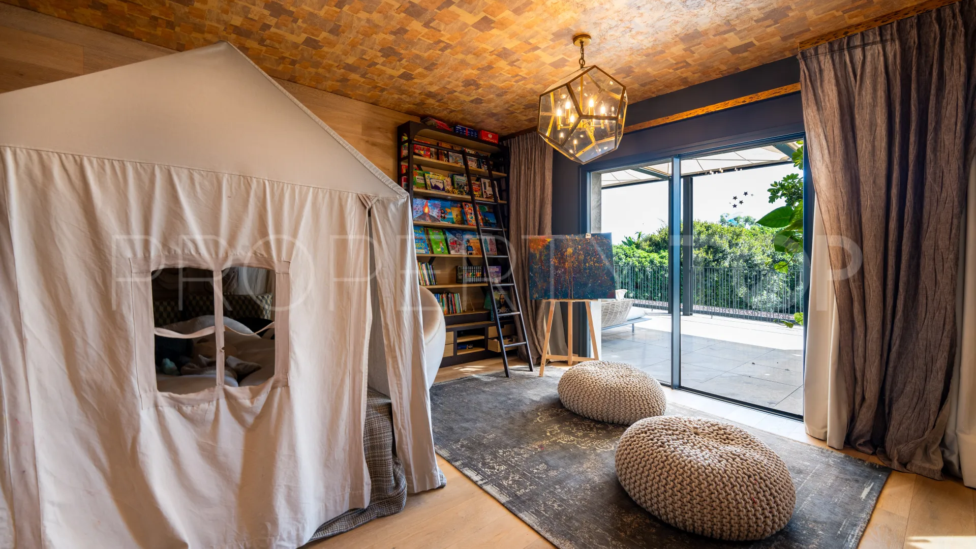 Villa de 5 dormitorios en venta en Guadalmina Baja