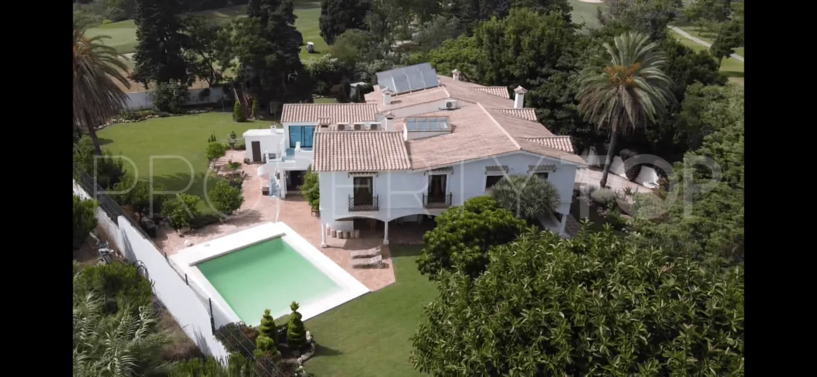 Guadalmina Baja, villa de 4 dormitorios en venta