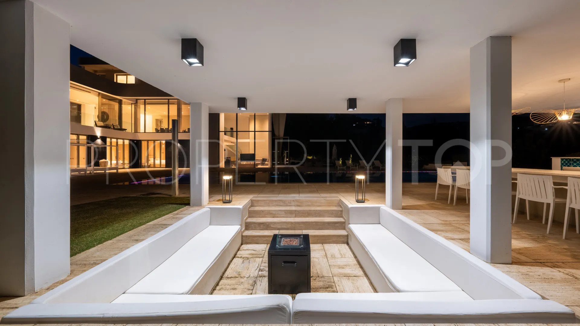 Villa for sale in Los Flamingos