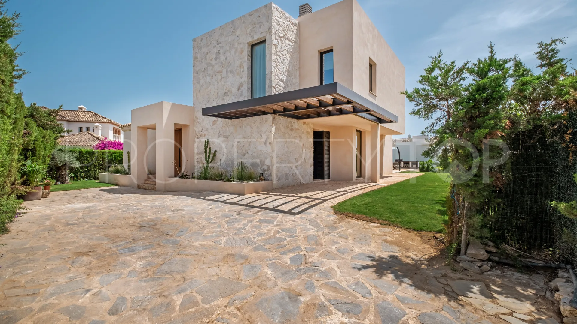 Villa for sale in Paraiso Alto with 4 bedrooms