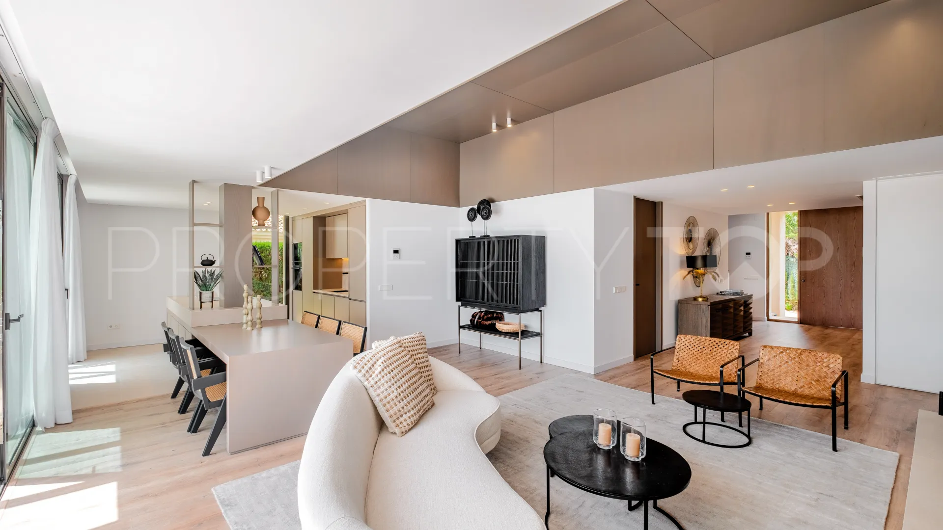 Villa for sale in Paraiso Alto with 4 bedrooms