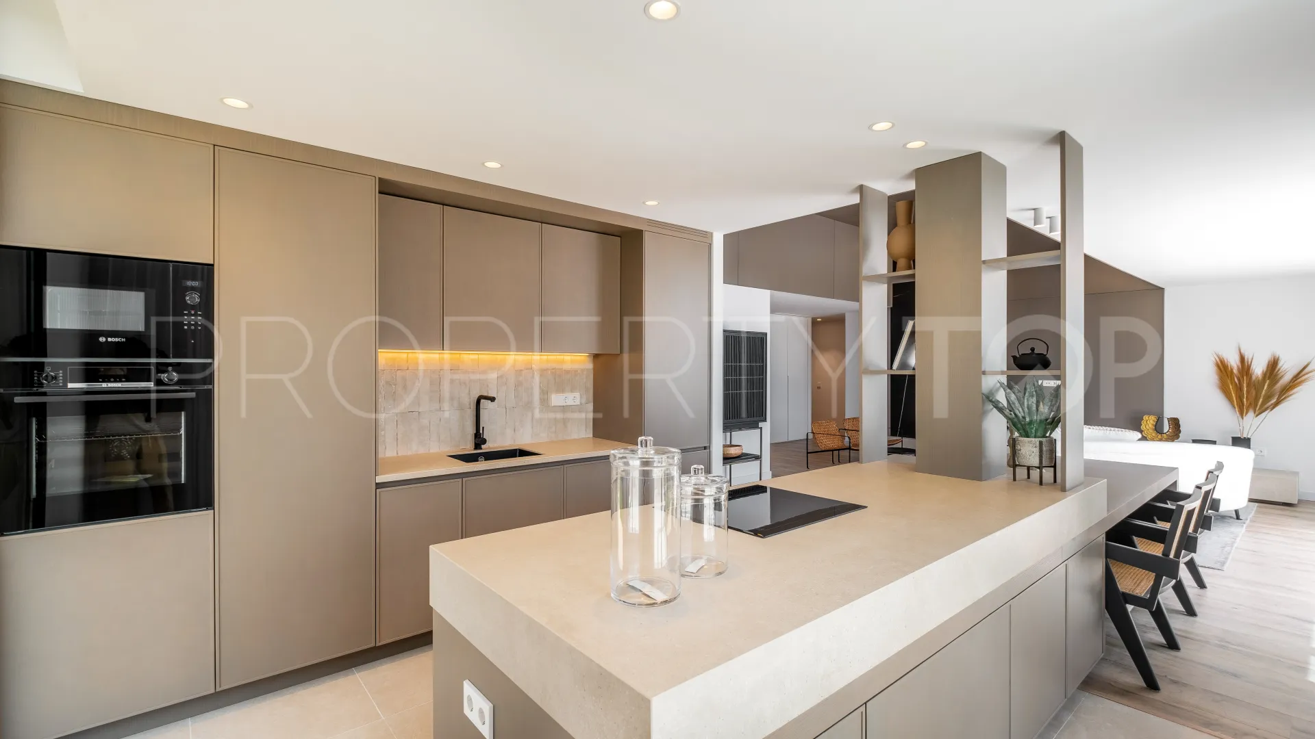 Villa for sale in Paraiso Alto with 4 bedrooms