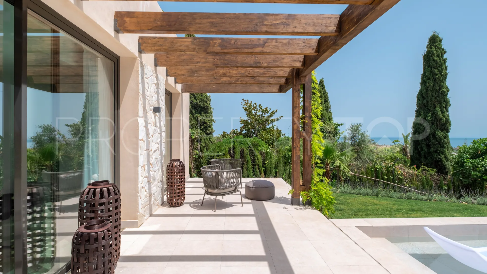 Villa for sale in Paraiso Alto with 4 bedrooms