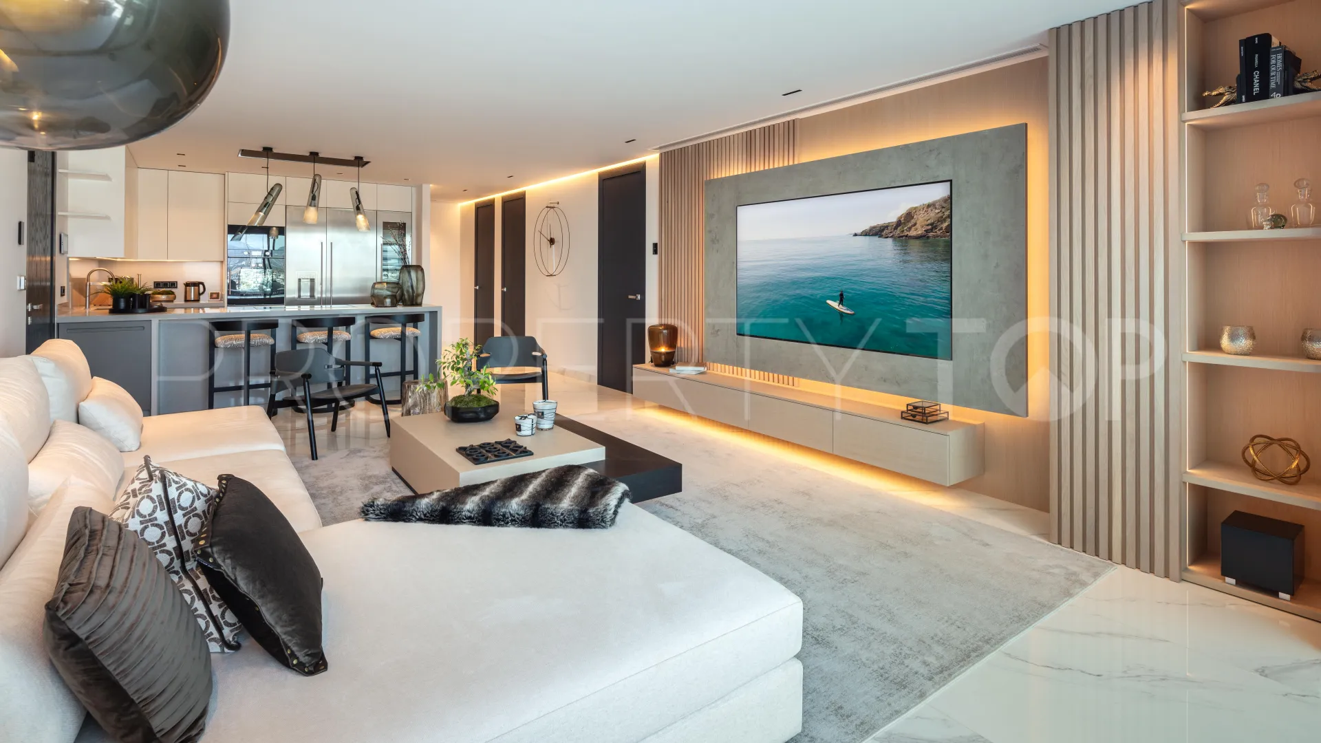 Apartamento con 3 dormitorios en venta en Marbella - Puerto Banus