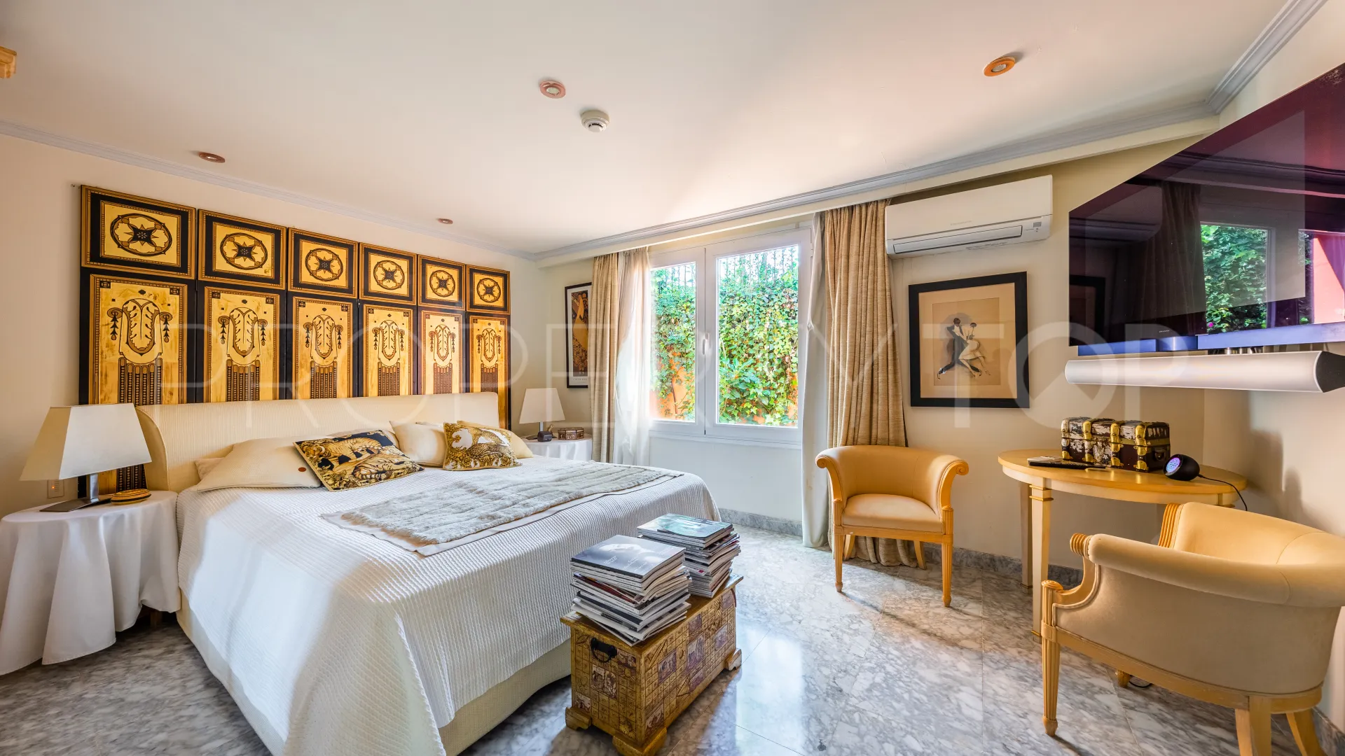 Comprar villa de 4 dormitorios en Rocio de Nagüeles
