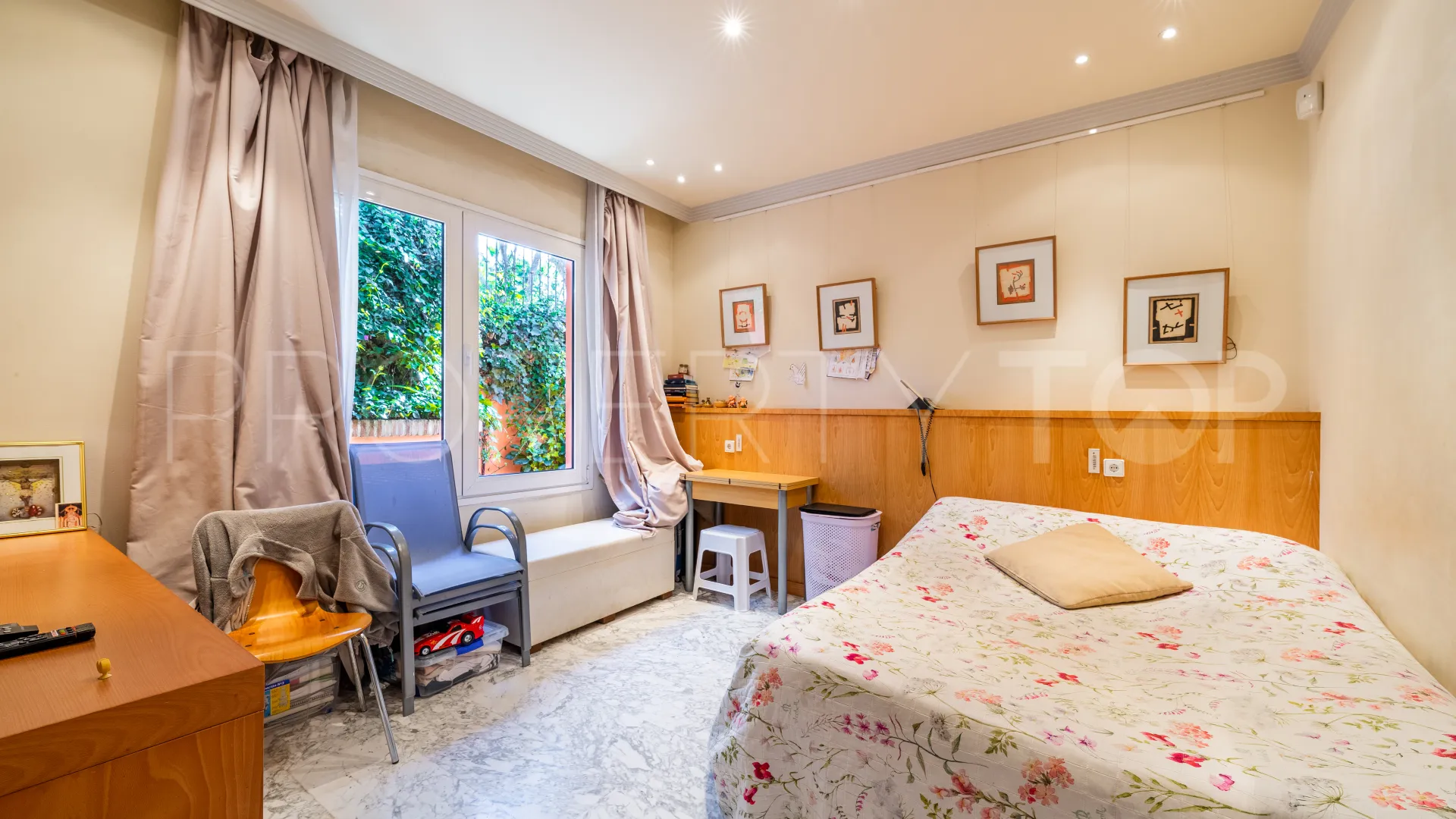 Comprar villa de 4 dormitorios en Rocio de Nagüeles