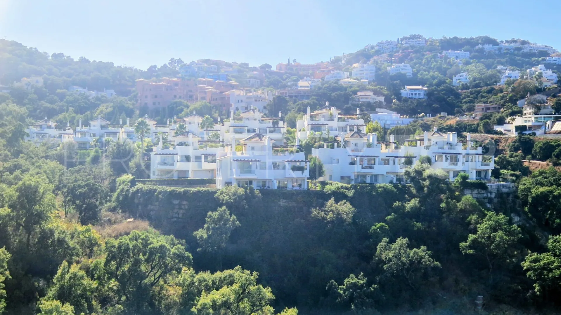 For sale ground floor apartment in La Mairena