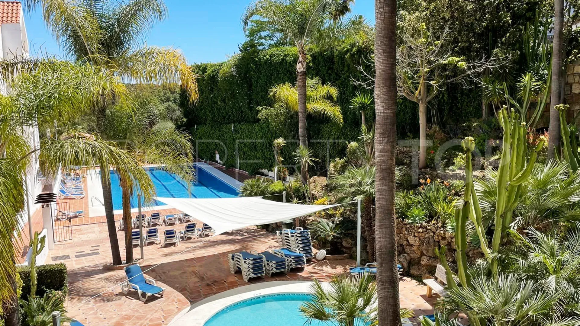 Nueva Andalucia 2 bedrooms apartment for sale