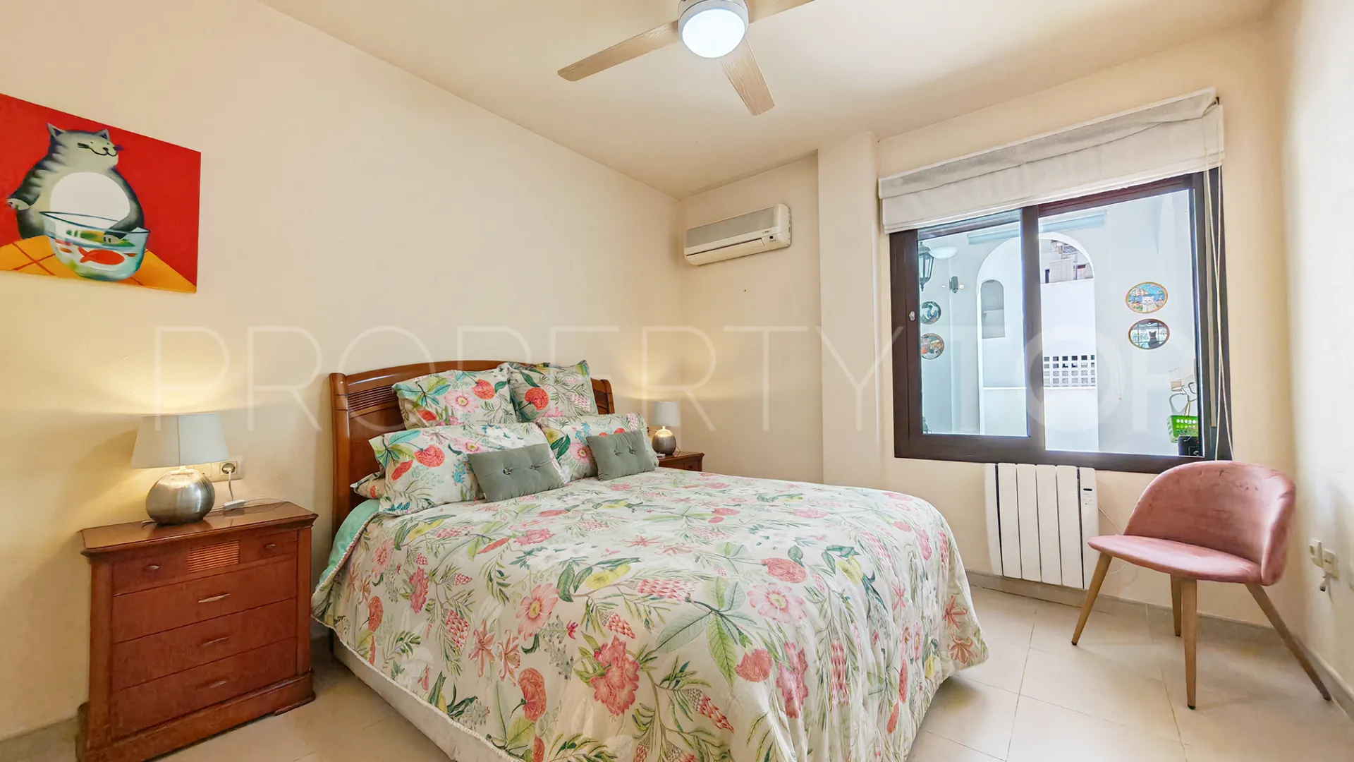 Nueva Andalucia 2 bedrooms apartment for sale