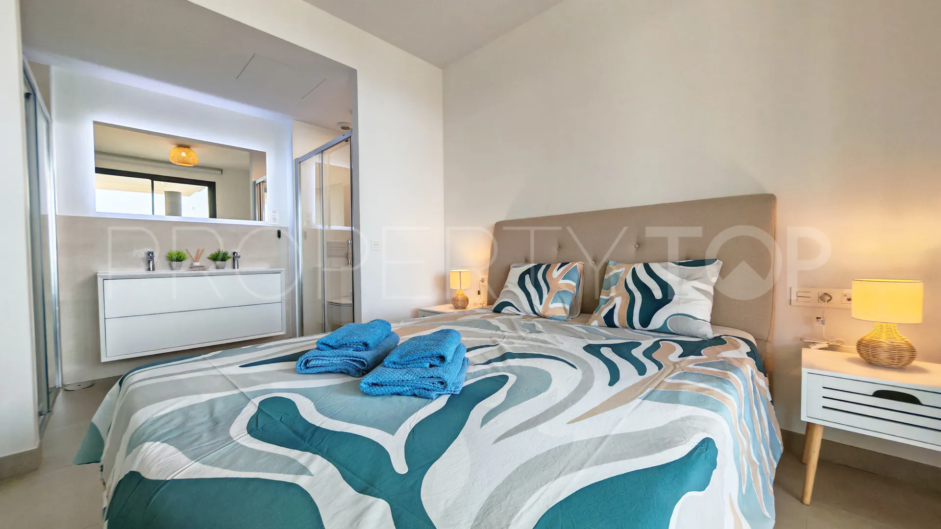 Apartment for sale in El Higueron with 2 bedrooms