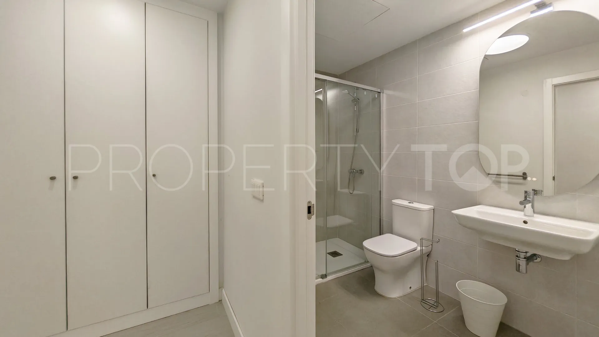 Comprar apartamento planta baja en Estepona