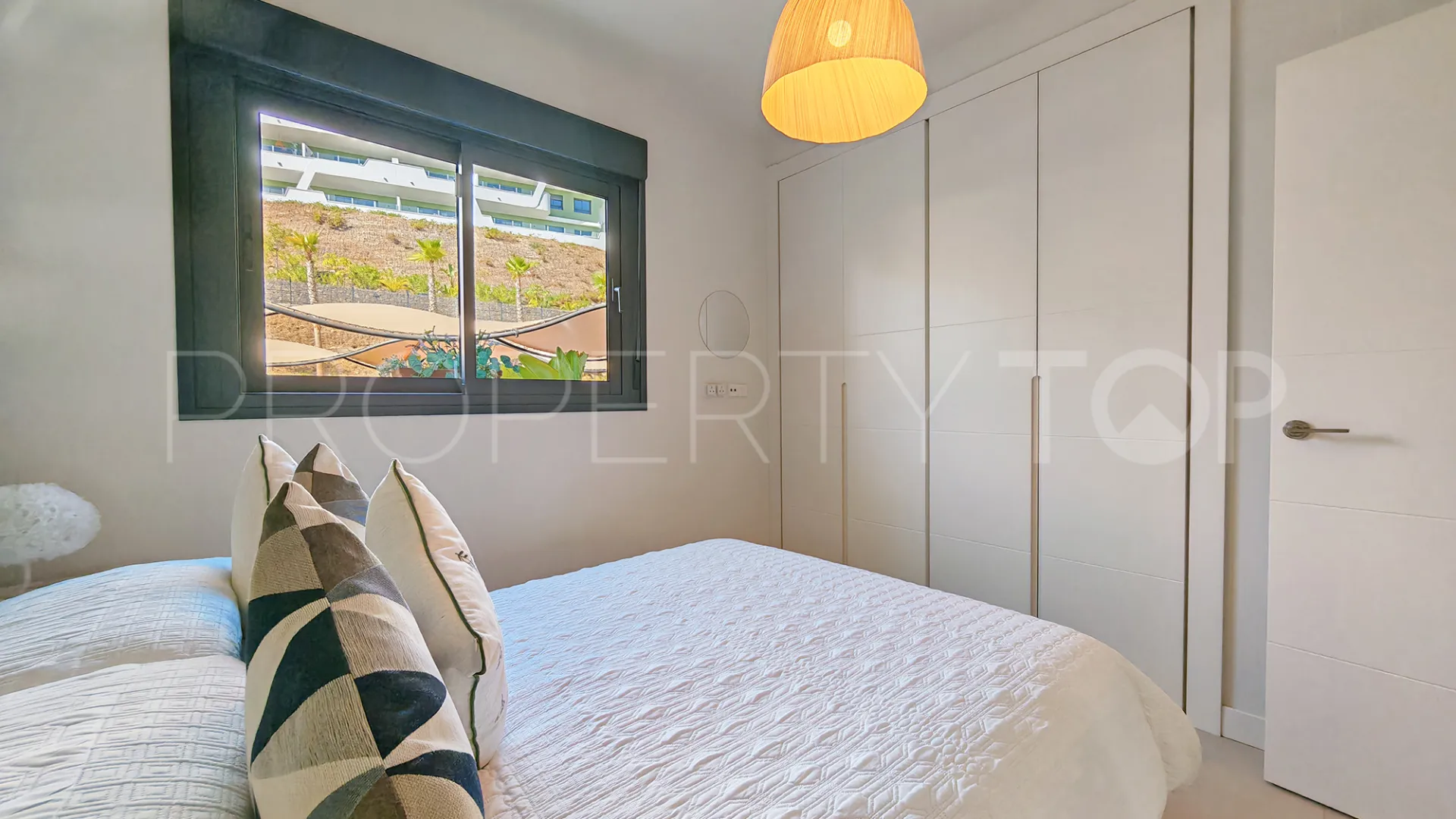 Cala de Mijas, apartamento planta baja en venta de 2 dormitorios