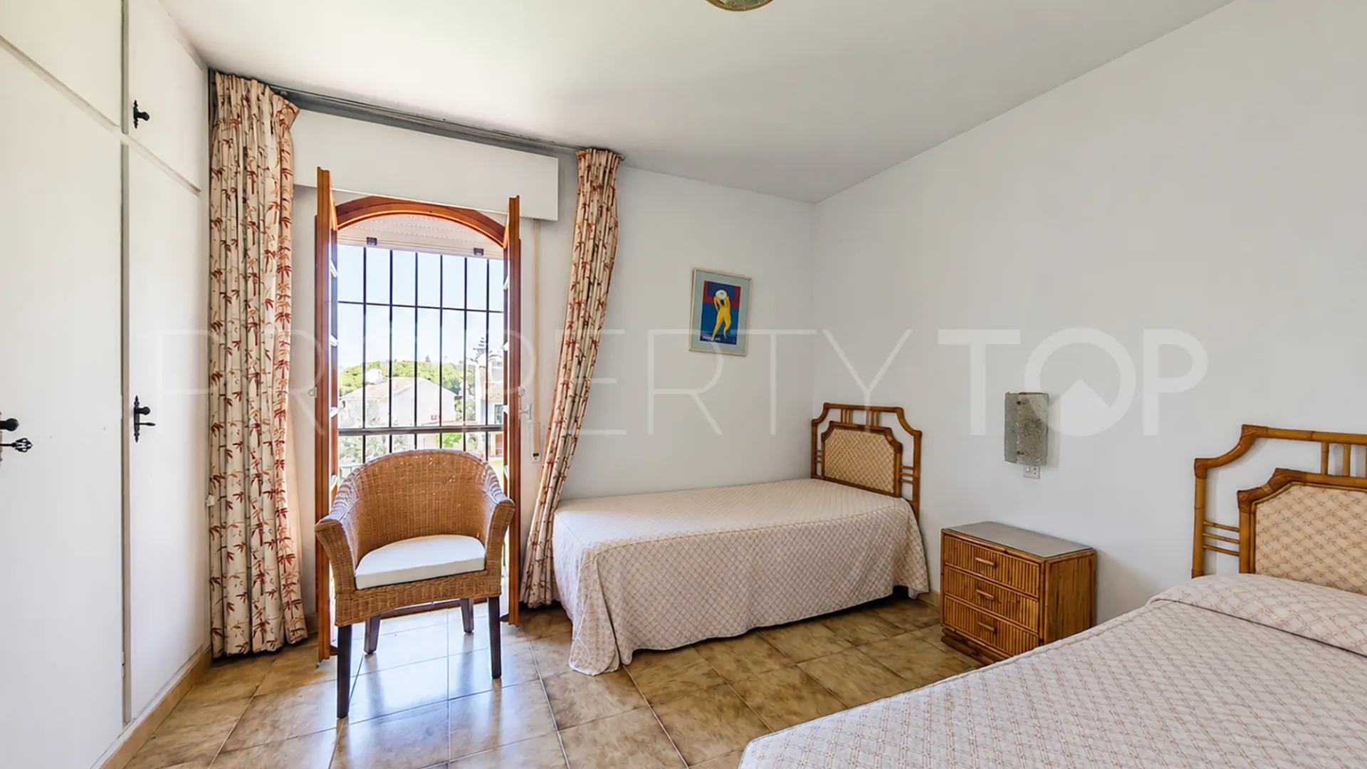 Adosado de 2 dormitorios en venta en Elviria