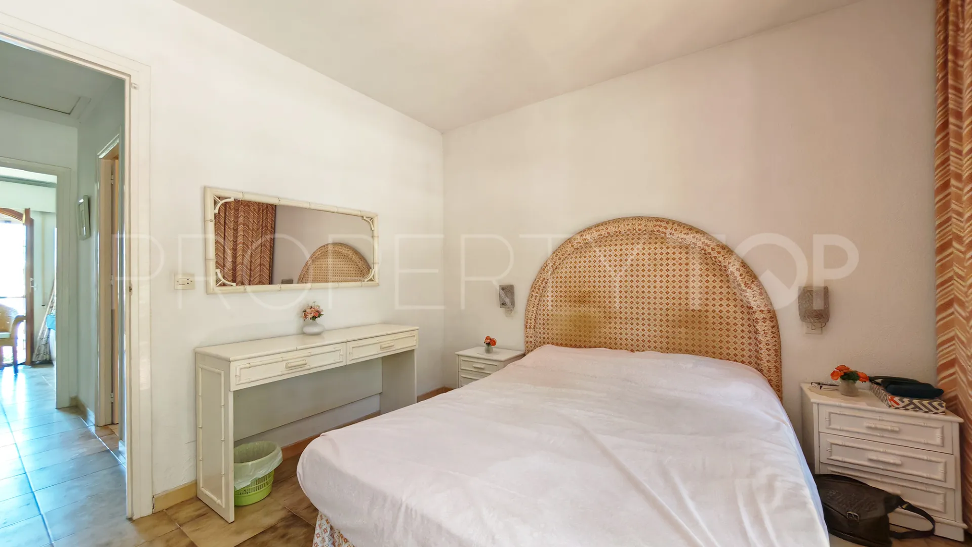 Adosado de 2 dormitorios en venta en Elviria
