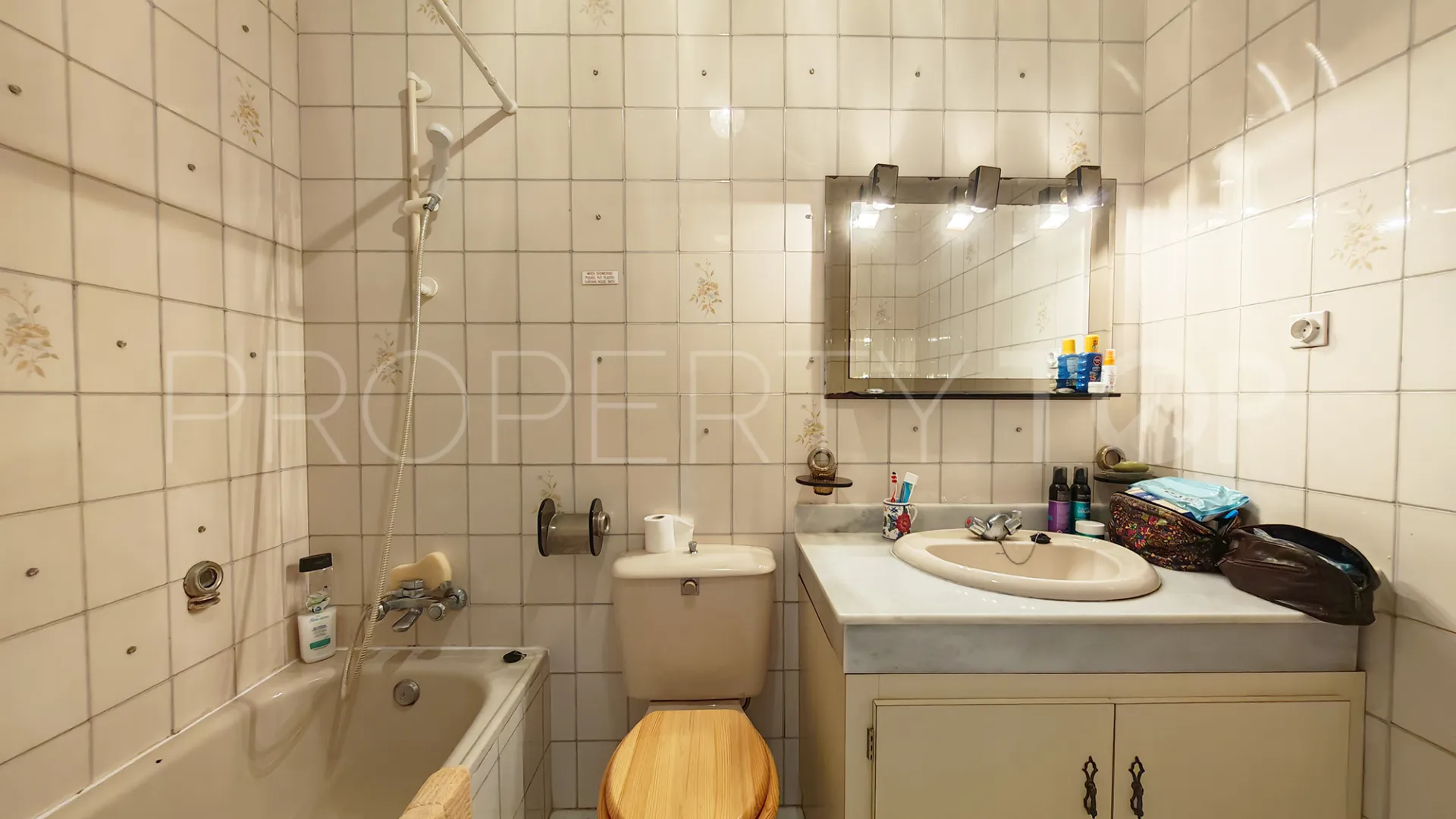 Adosado de 2 dormitorios en venta en Elviria