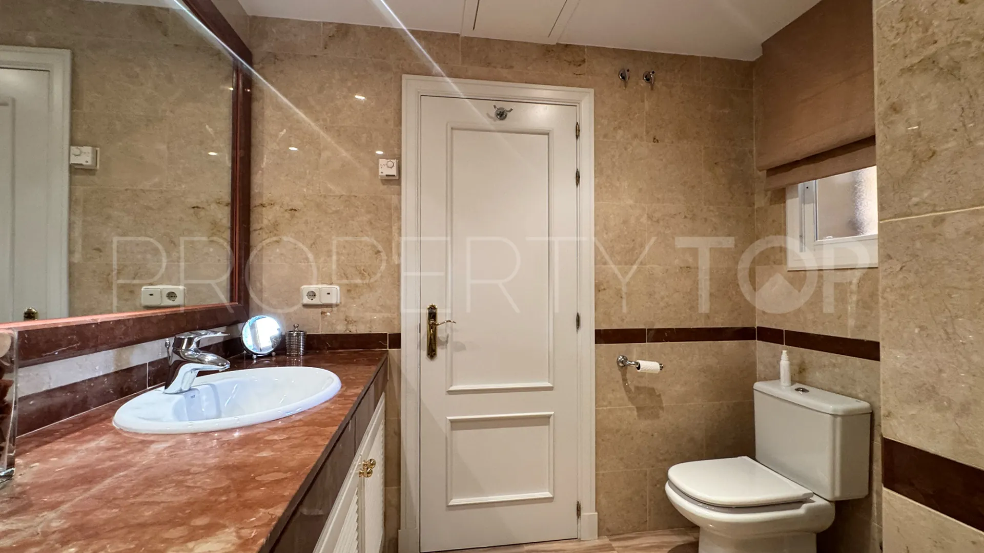 Se vende apartamento en Hacienda Elviria