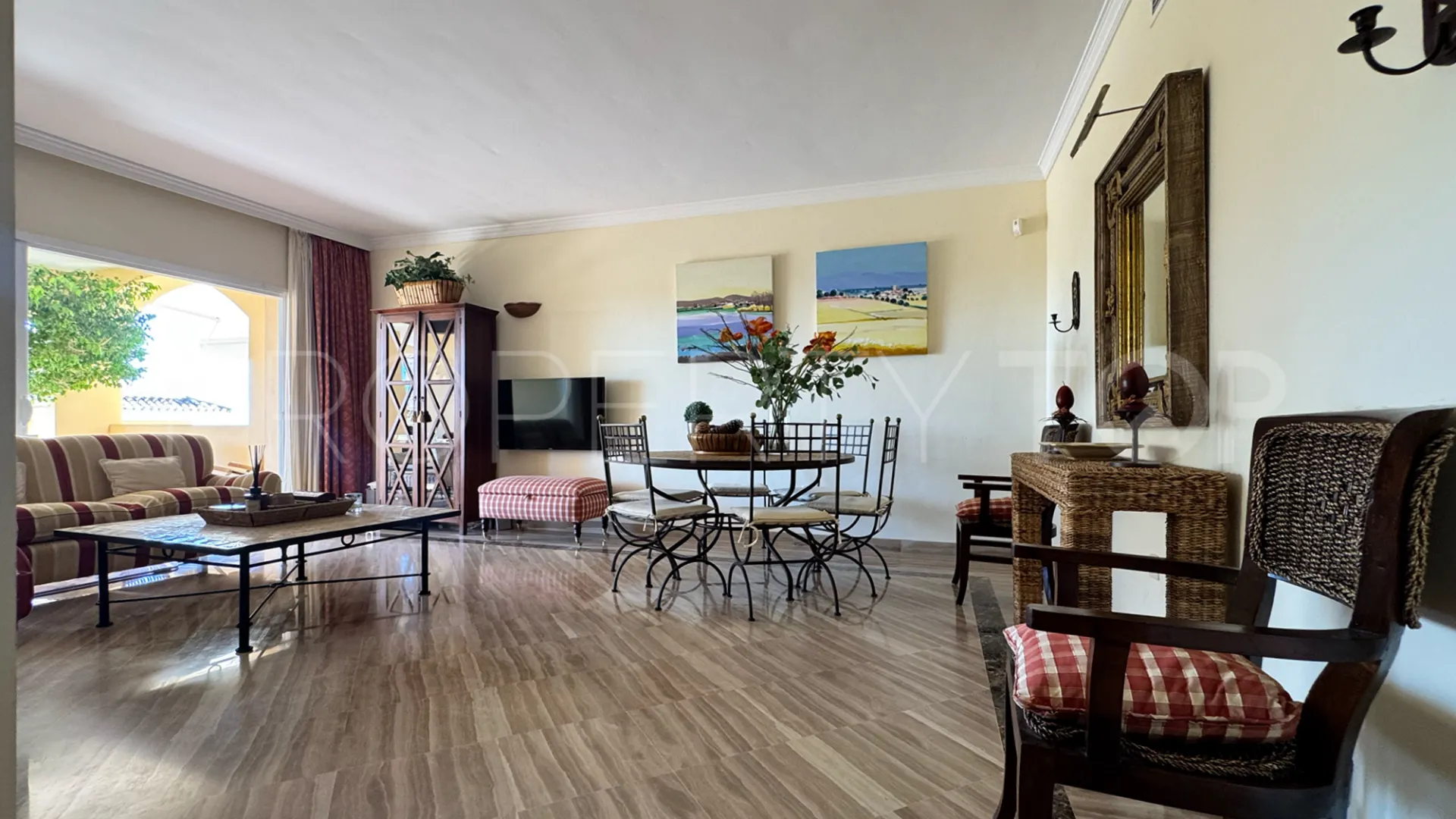 Se vende apartamento en Hacienda Elviria