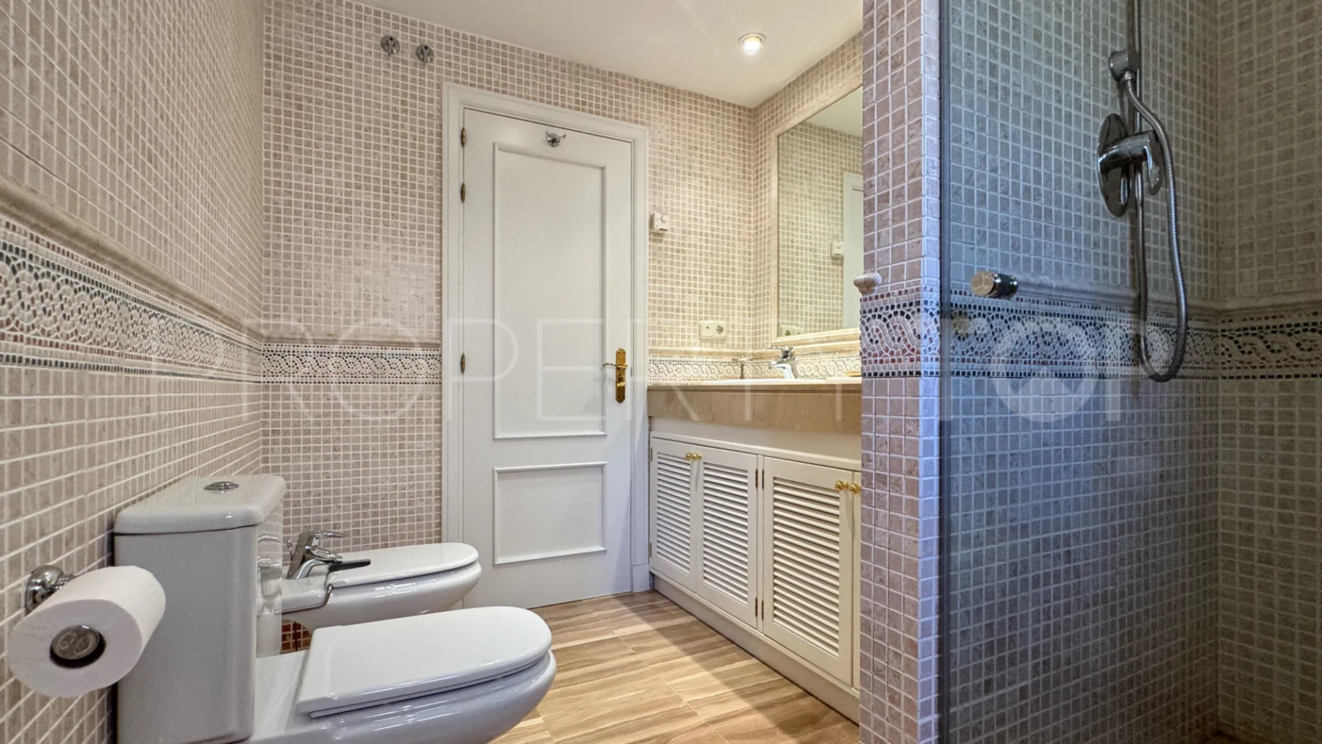 Se vende apartamento en Hacienda Elviria
