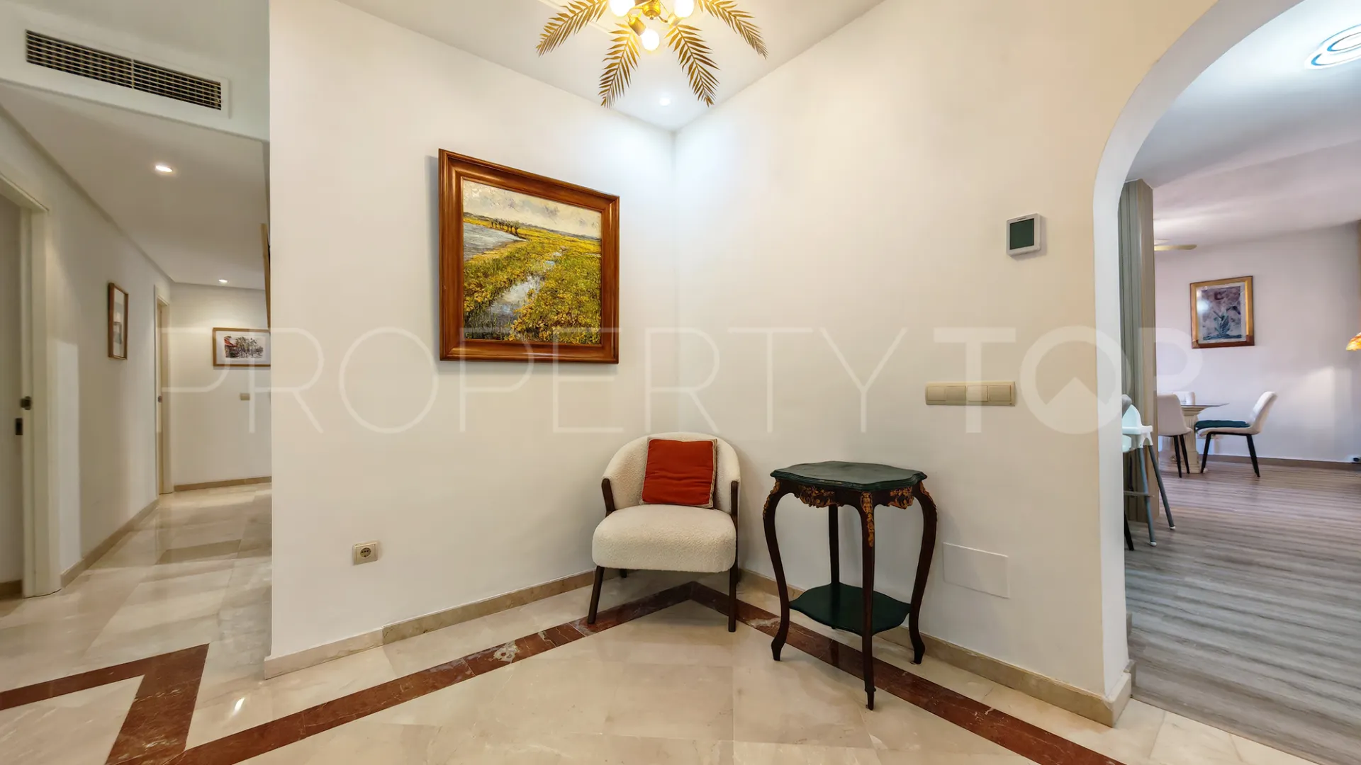 For sale apartment in Elviria