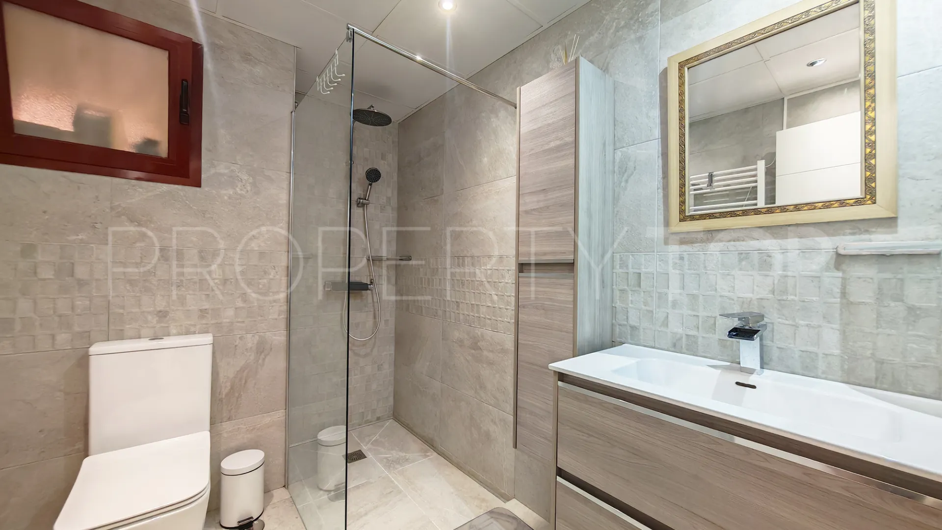 For sale apartment in Elviria