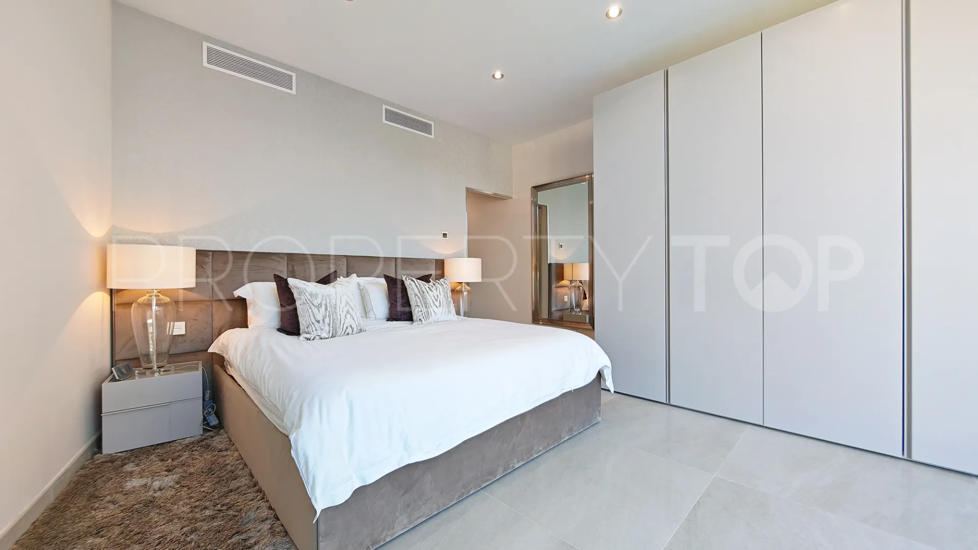 Comprar villa en El Rosario