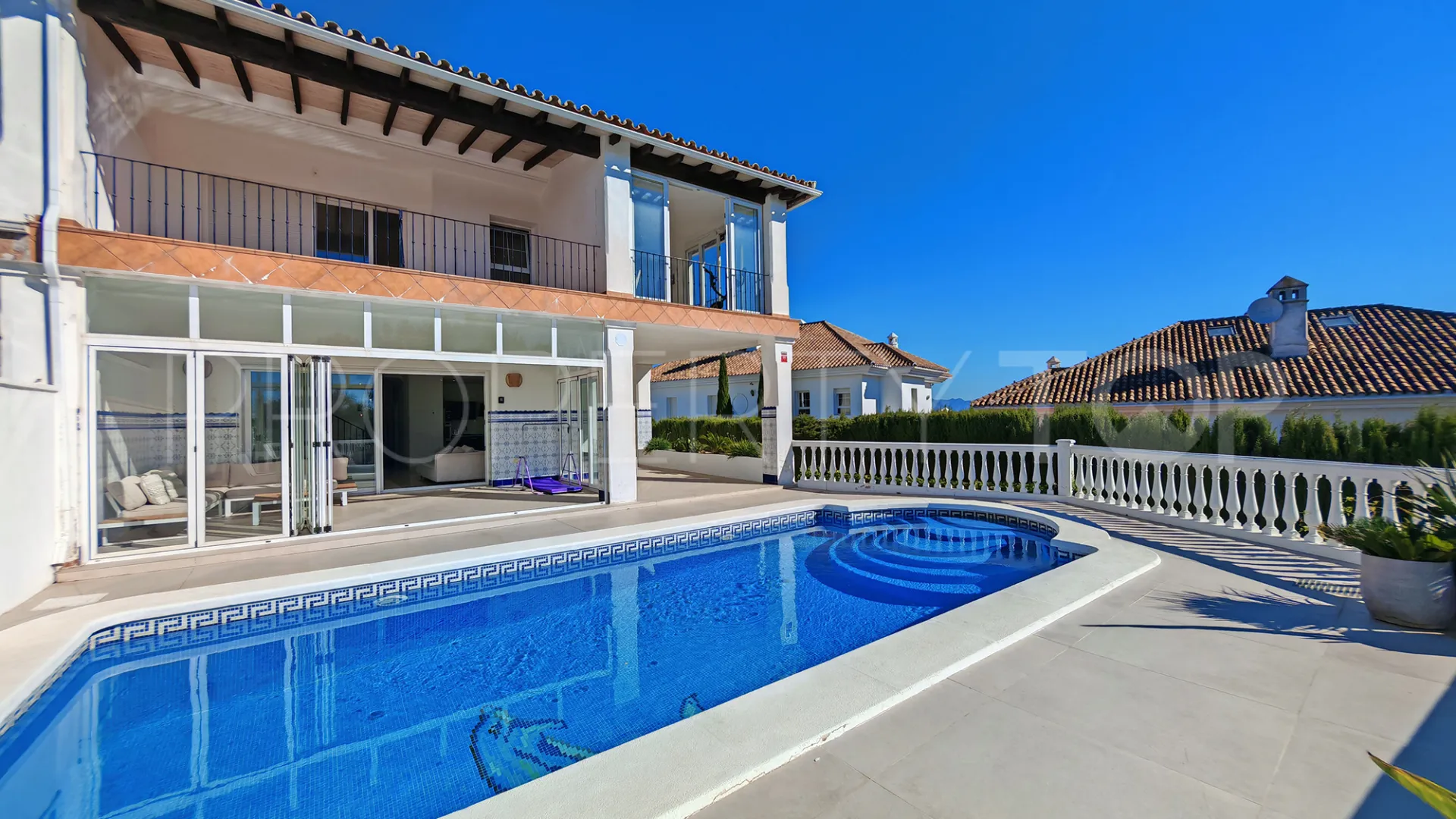Buy La Mairena 4 bedrooms town house