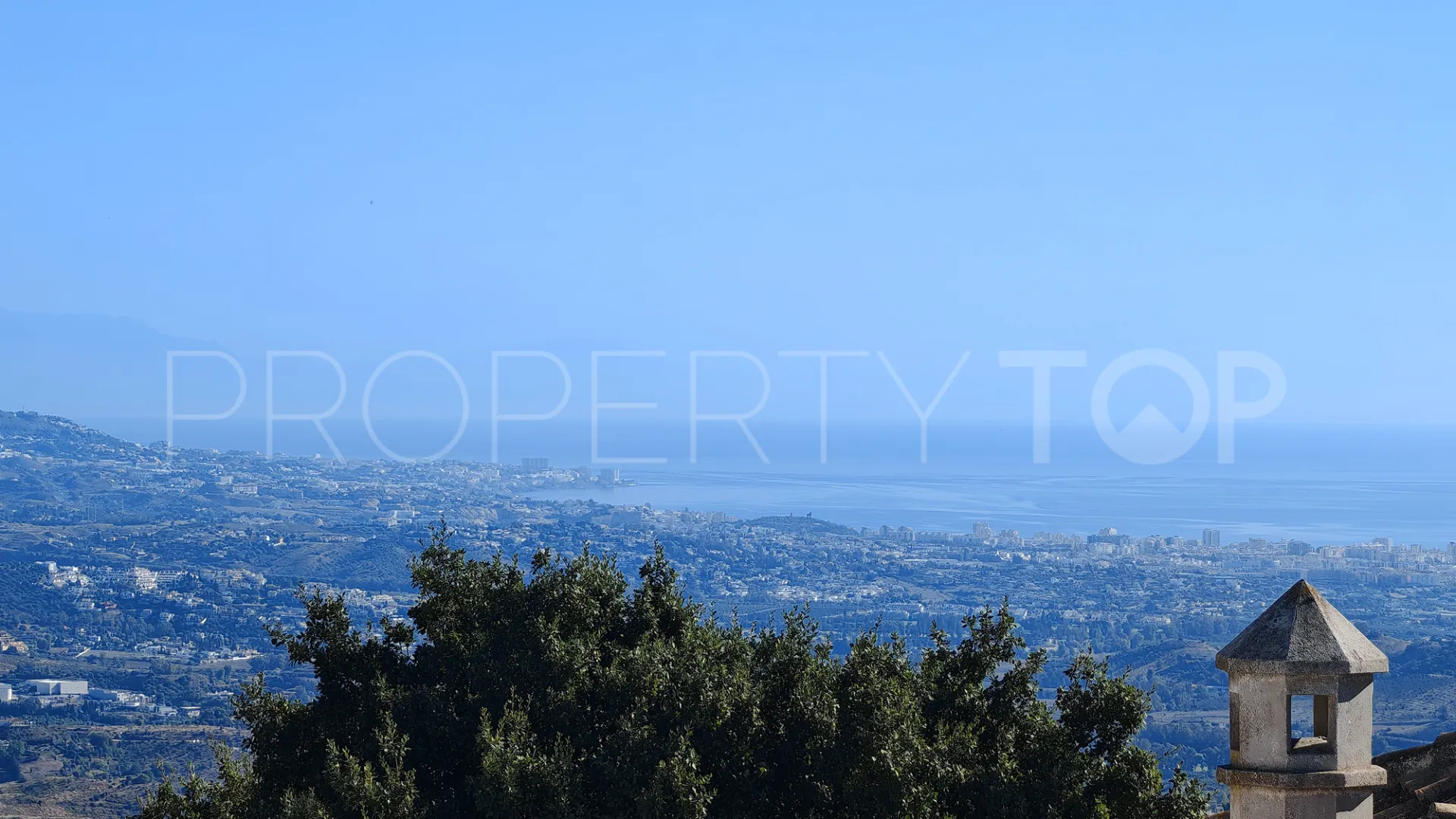 Buy La Mairena 4 bedrooms town house