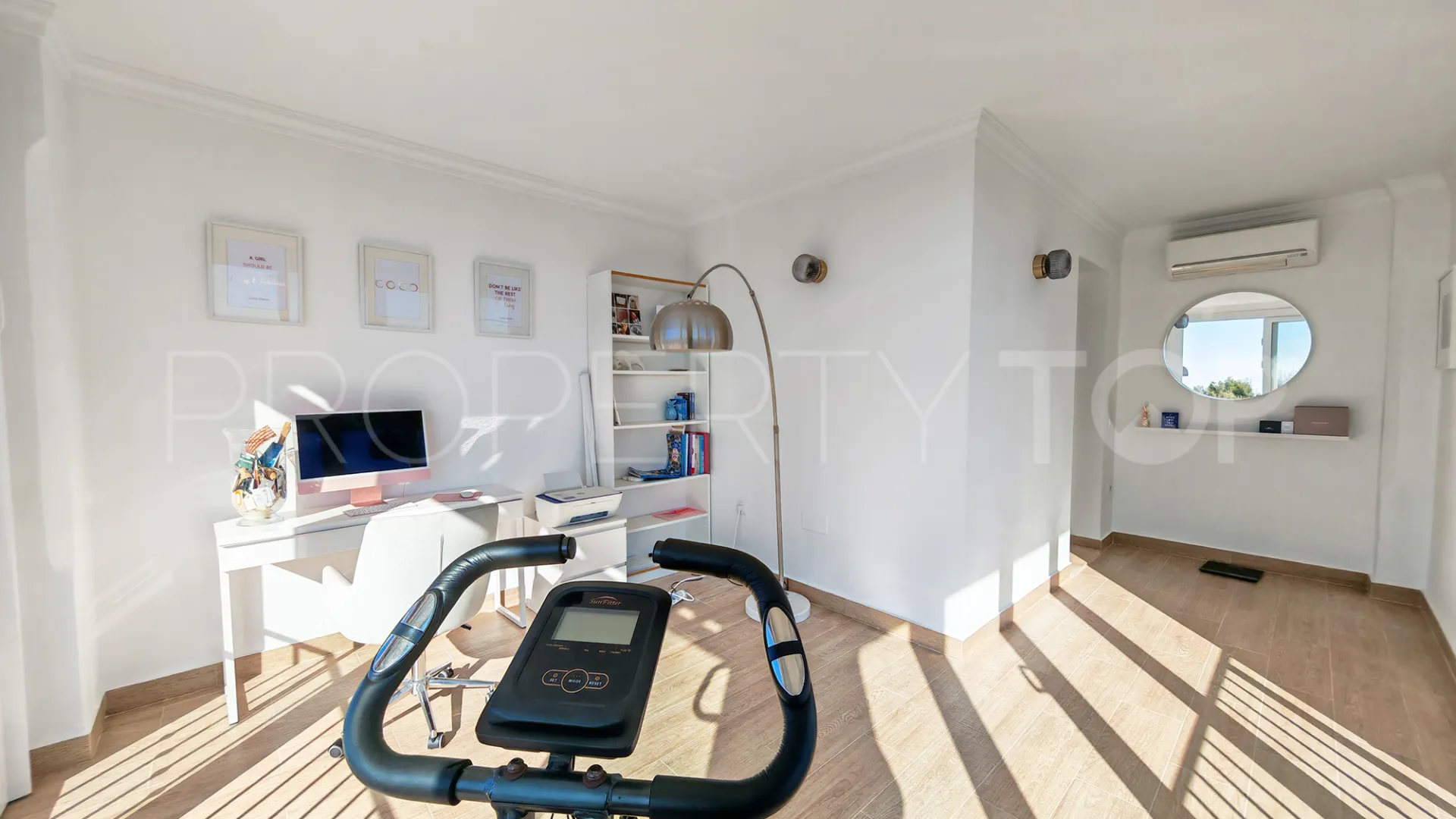 Buy La Mairena 4 bedrooms town house