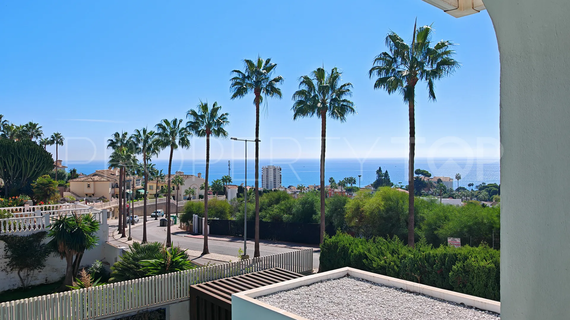 Villa a la venta en Riviera del Sol de 4 dormitorios