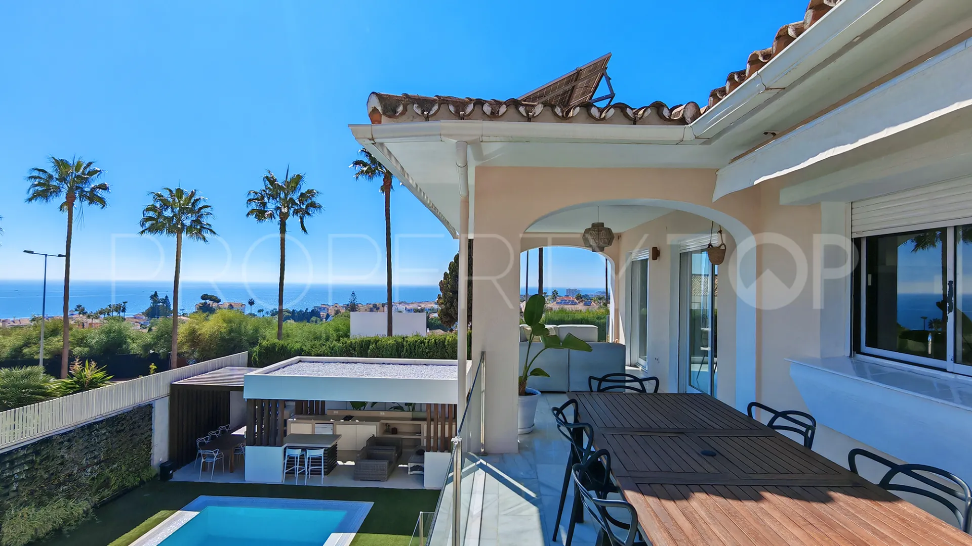 Villa a la venta en Riviera del Sol de 4 dormitorios