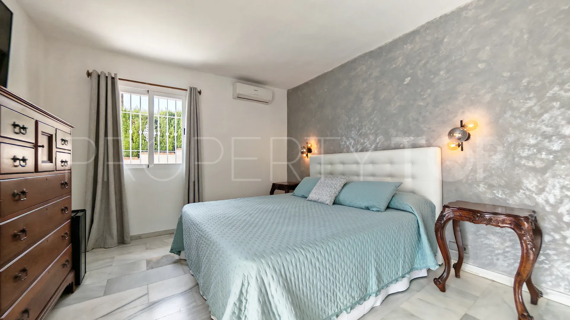 Villa a la venta en Riviera del Sol de 4 dormitorios