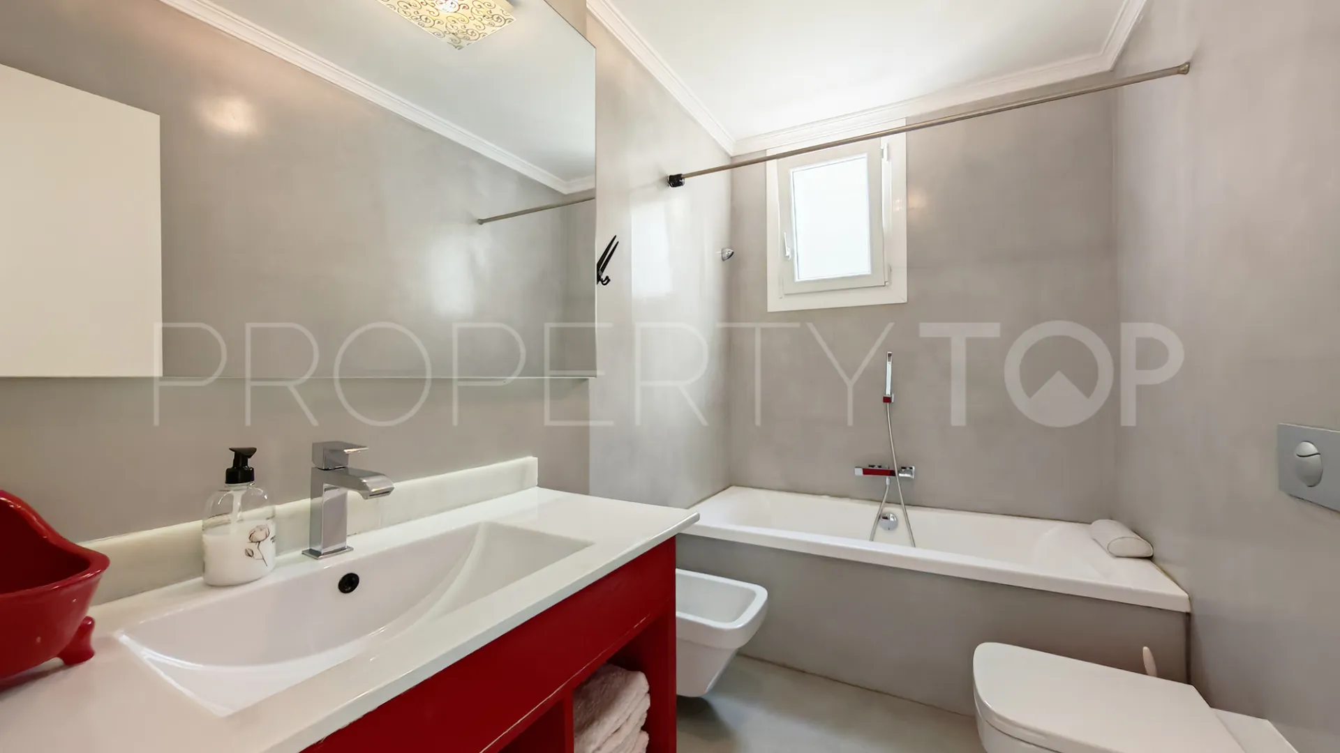 Villa a la venta en Riviera del Sol de 4 dormitorios