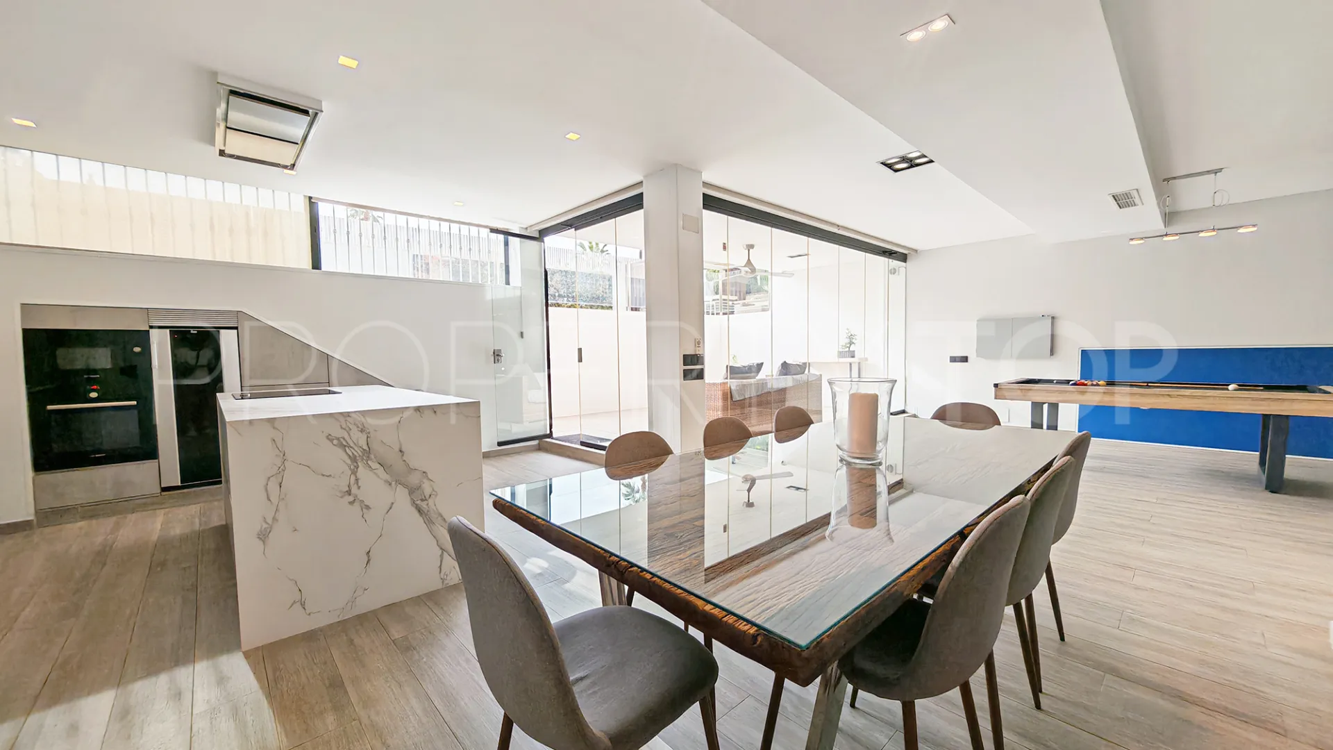 Villa a la venta en Riviera del Sol de 4 dormitorios